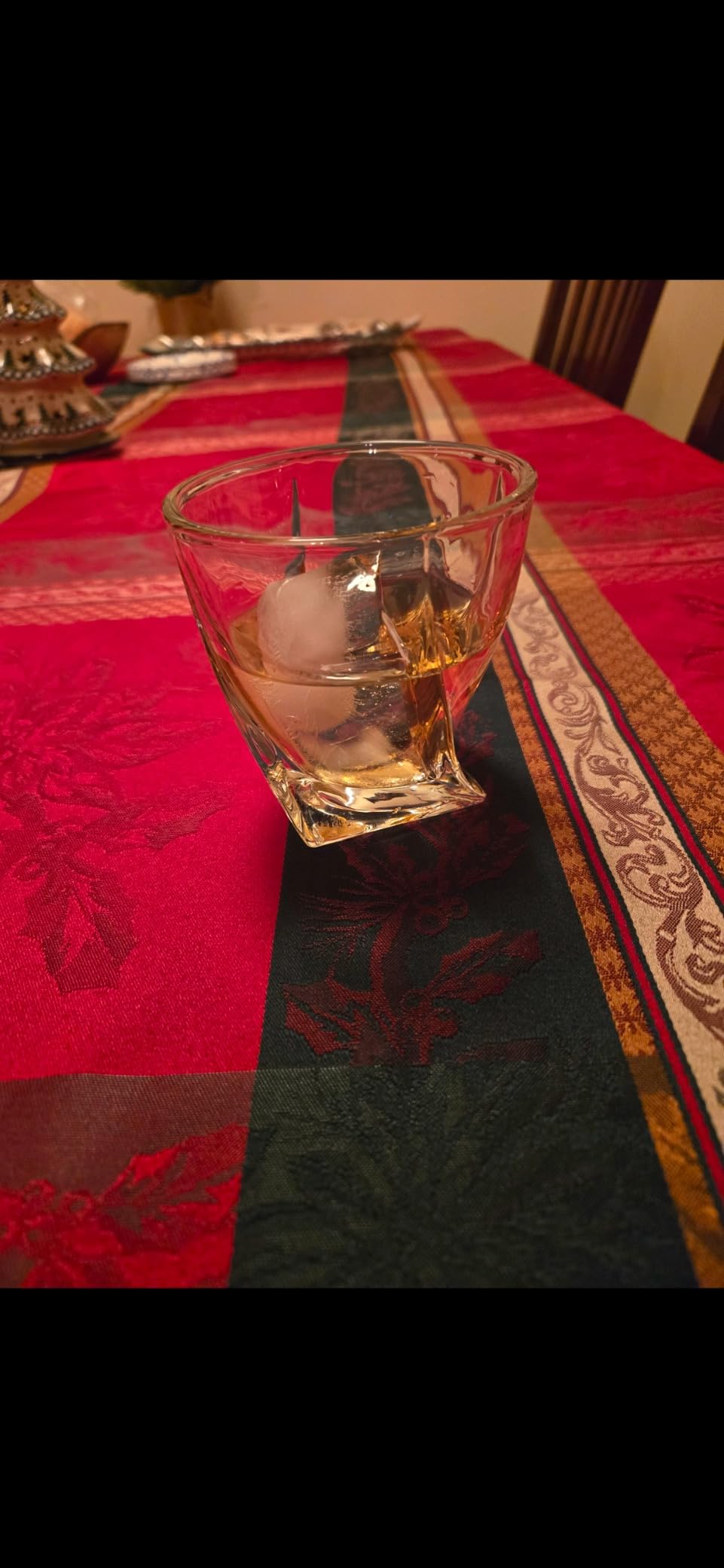 Mfacoy Old Fashioned Whiskey Glasses Set of 4 (2 Crystal Bourbon Glasses, 2 Round Big Ice Ball Molds 11 Oz Rocks Glass with Gift Box, Barware for Scotch Cocktail Rum Vodka Liquor, Gifts for Men customer photo 1
