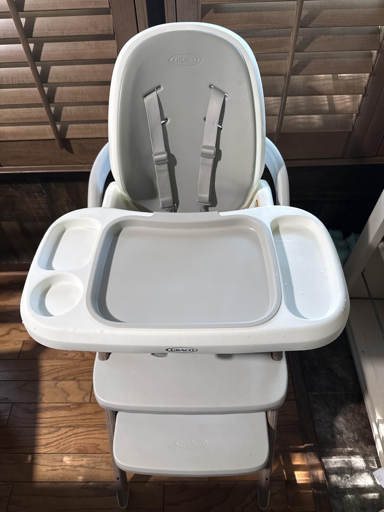 Graco EveryStep 6 in 1 High Chair, Babies and Toddlers Portable Slim High Chair with 6 Growing Stages from Infant to Toddler Seating, Convenient for Dining Time, Featured Design in Misty customer photo 1