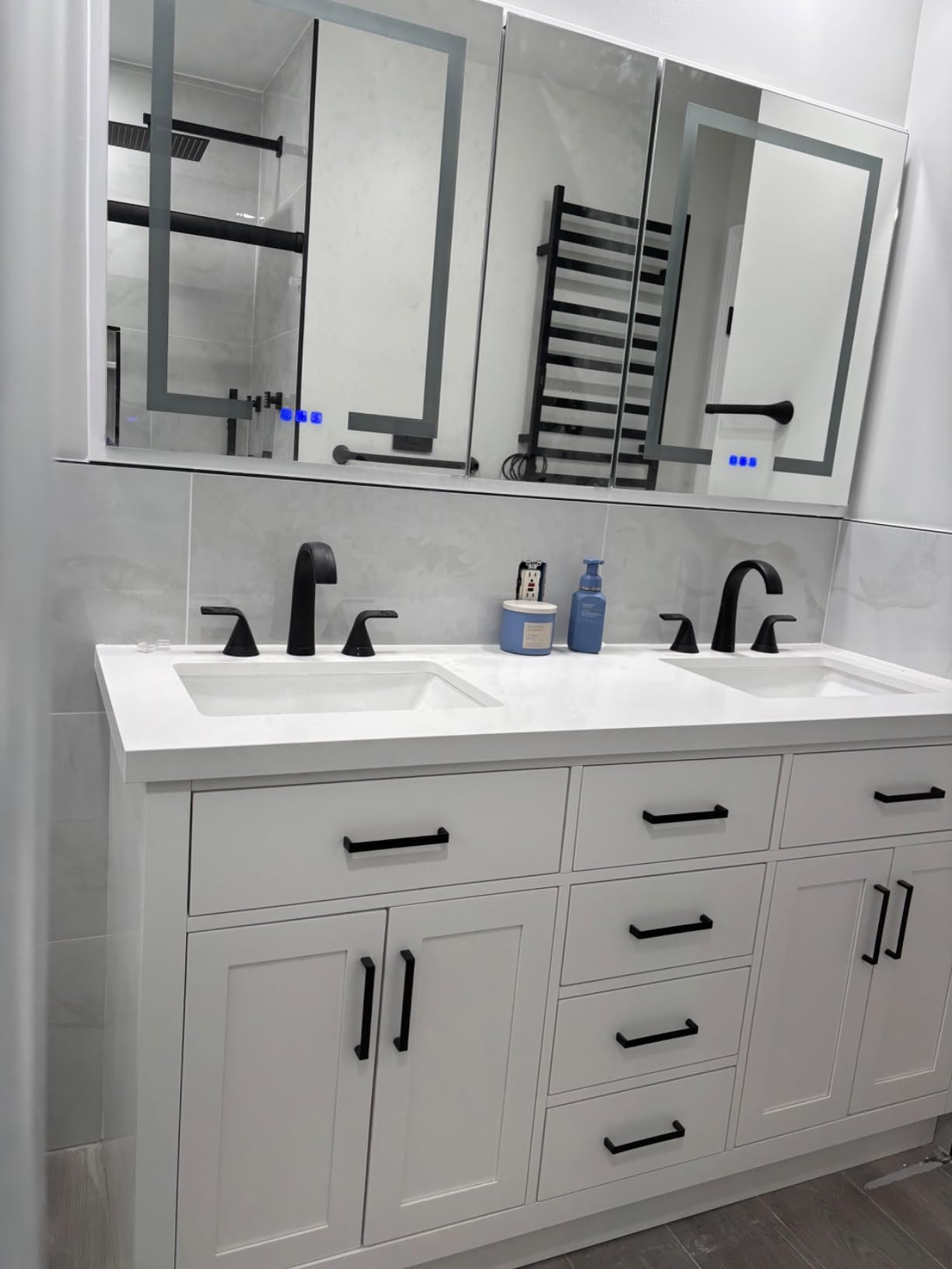 ARIEL Hepburn 60-inch Bathroom Vanity with Sink, Solid Wood, 1.5-inch Pure White Quartz Countertop, Double Rectangular Porcelain Sink, 4 Soft Closing Doors, 6 Dovetail Drawers, Midnight Blue customer photo 1