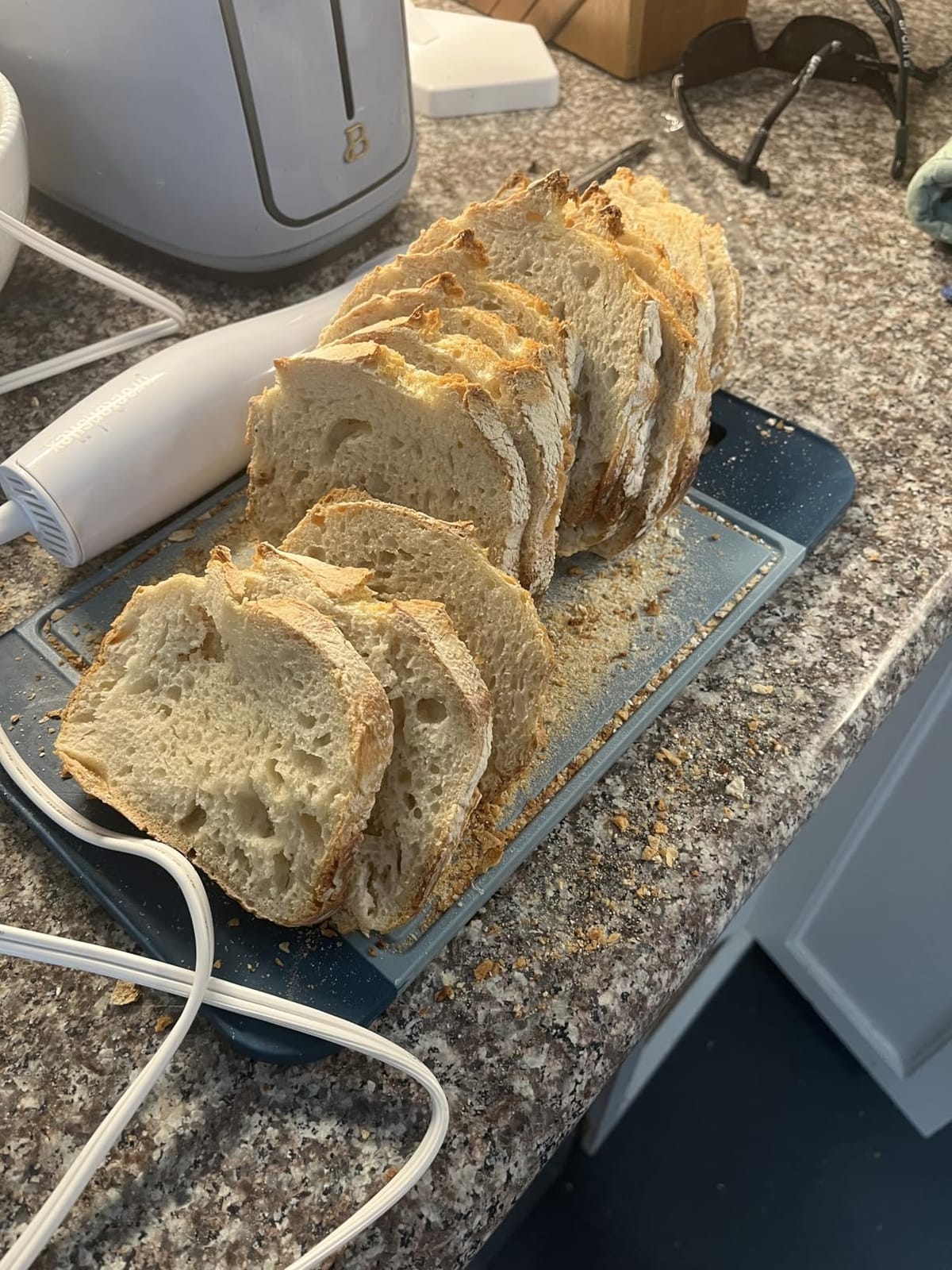 Proctor Silex Easy Slice Electric Knife With Serrated Stainless Steel Blade | For Carving Meats, Bread, Crafting Foam & More | Lightweight With Ergonomic Grip | White | 74312J customer photo 1
