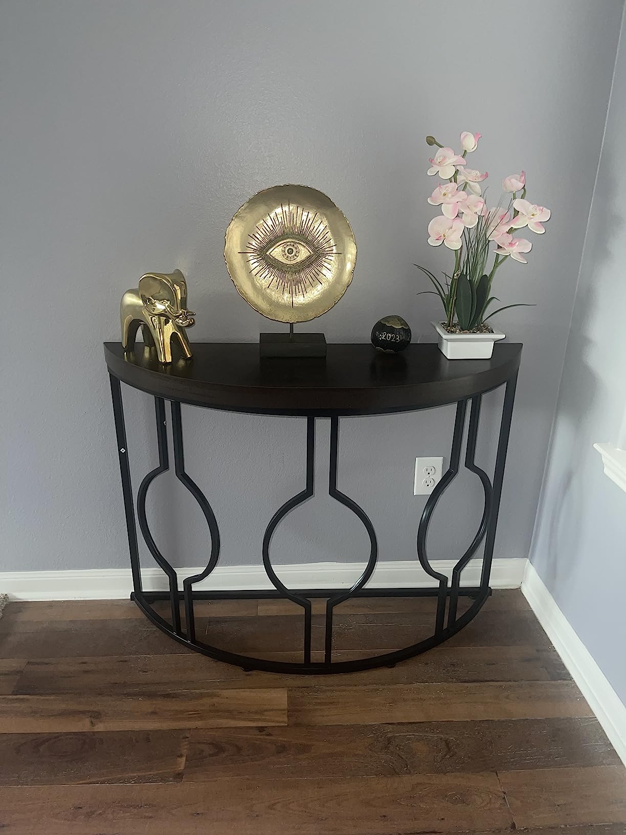 Tribesigns Half Moon Console Table for Entryway, 43 Inch Industrial Semi Circle Sofa Table with Geometric Base, Wood Accent Table for Living Room, Hallway, Foyer, Entrance, Rustic Brown customer photo 1