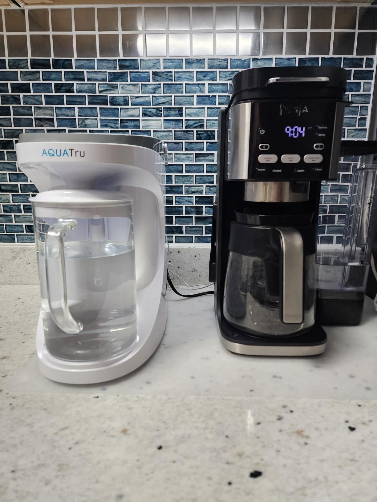 AquaTru Glass Carafe | Countertop Reverse Osmosis Water Filter Countertop RO System Water Purifier | 4 Stage Reverse Osmosis Filtration | Removes 84 Contaminants Like PFOA + PFOS, Lead, Microplastics customer photo 1