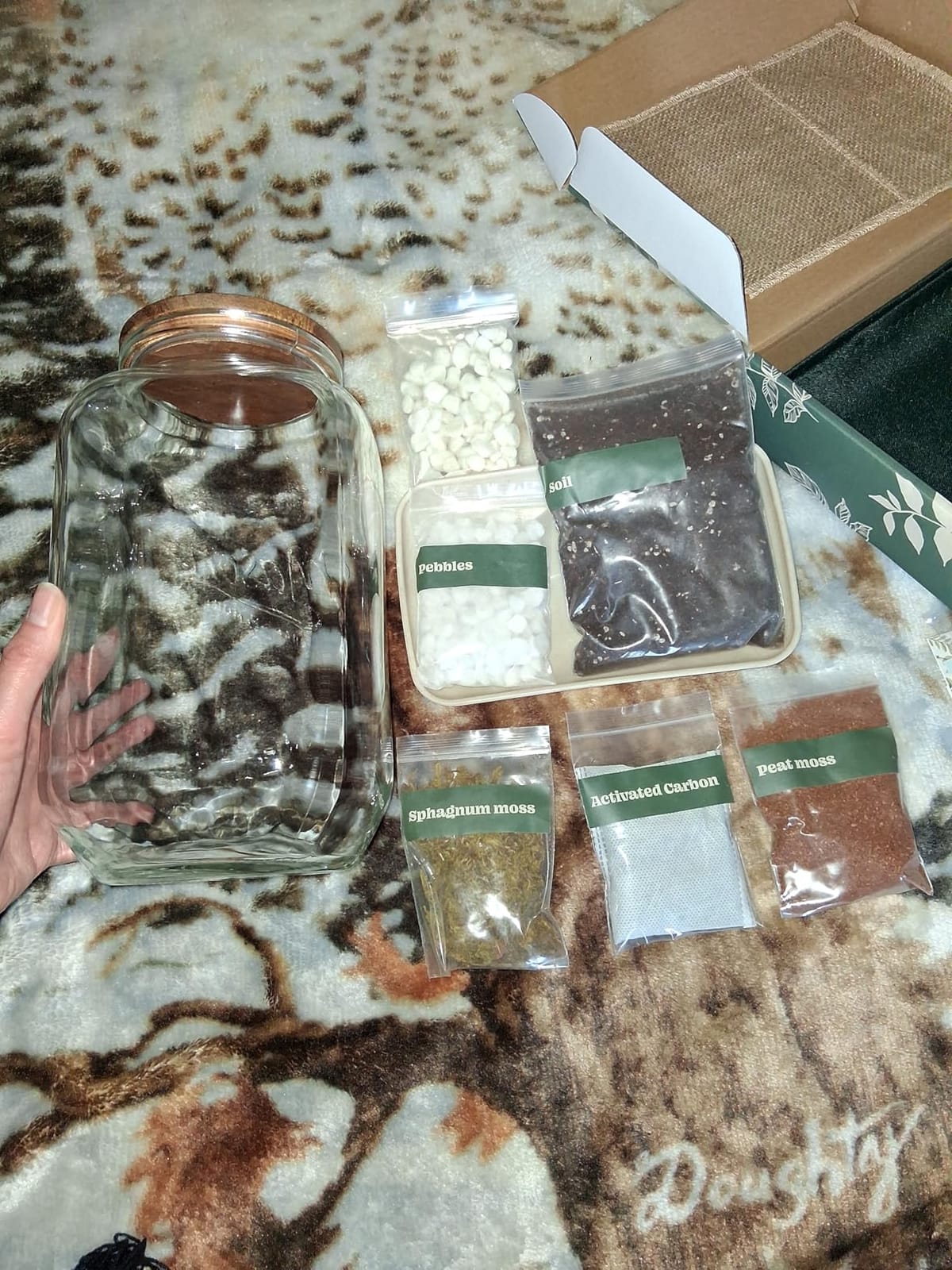 DIY Terrarium Kit with 13 Items Soil Pebbles Sphagnum Moss Activated Carbon Burlap Peat Moss Terrarium Tools Indoor Garden Make Your Own Terrarium customer photo 1