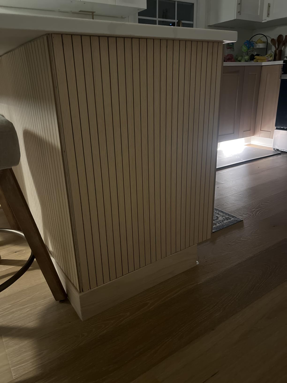 Unfinished Red Oak Veneer Flexible Decorative Tambour 1/2