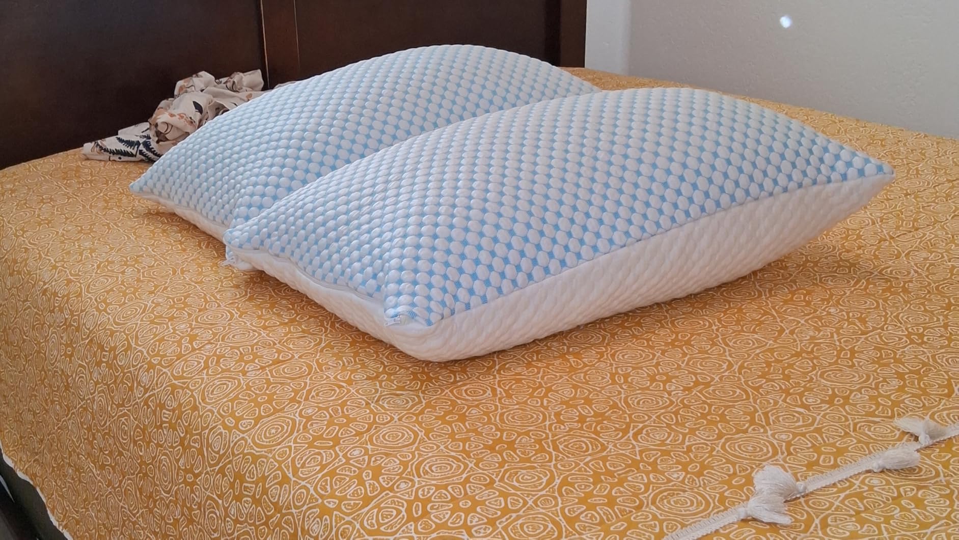 EASELAND Cooling Queen Size Firm Pillows, Shredded Memory Foam Set of 2 | Adjustable Fill with Removable Cover for Hot Sleepers, Cool Bed Support Pillow for Side Back Stomach Sleepers customer photo 1