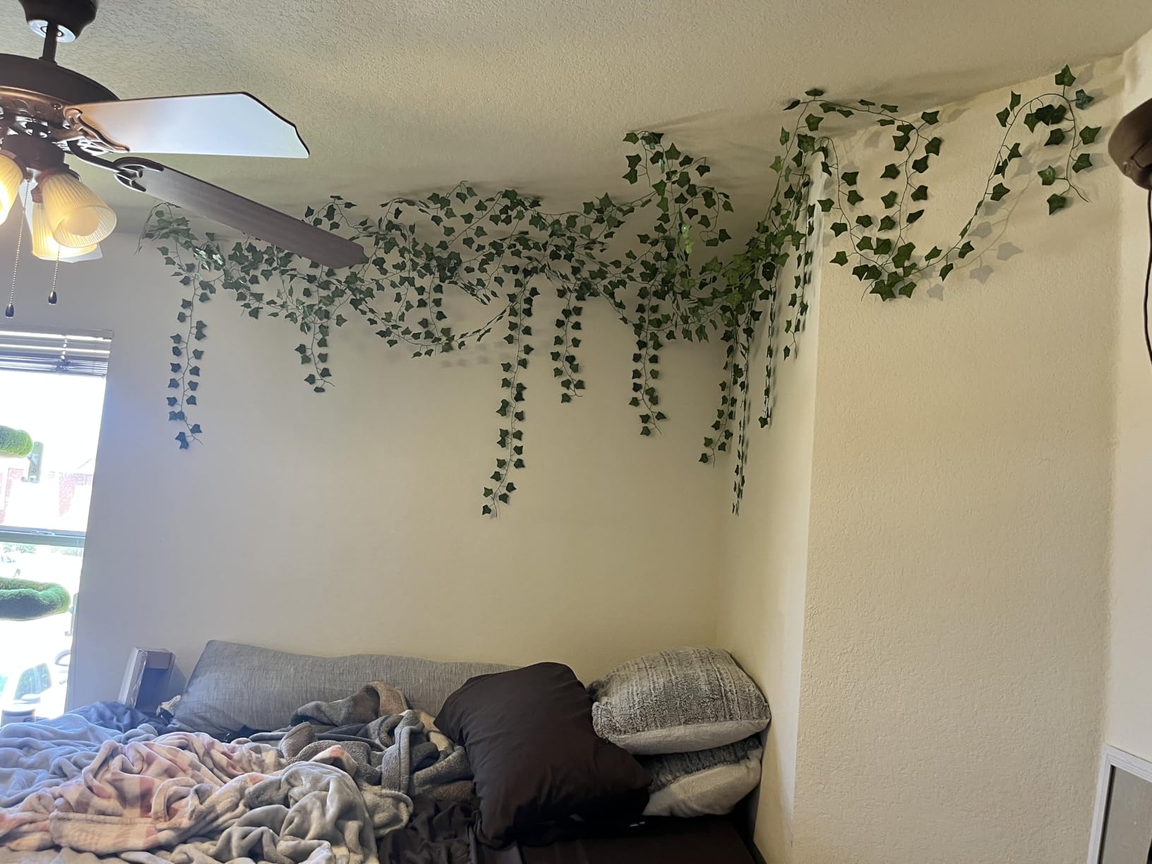 Fake Vines for Room Decor (12 Pack 84 Feet) Aesthetic Artificial Plant Ivy Leaves Hanging Greenery Garlands for Home Bedroom Wall Wedding Party Decor customer photo 2
