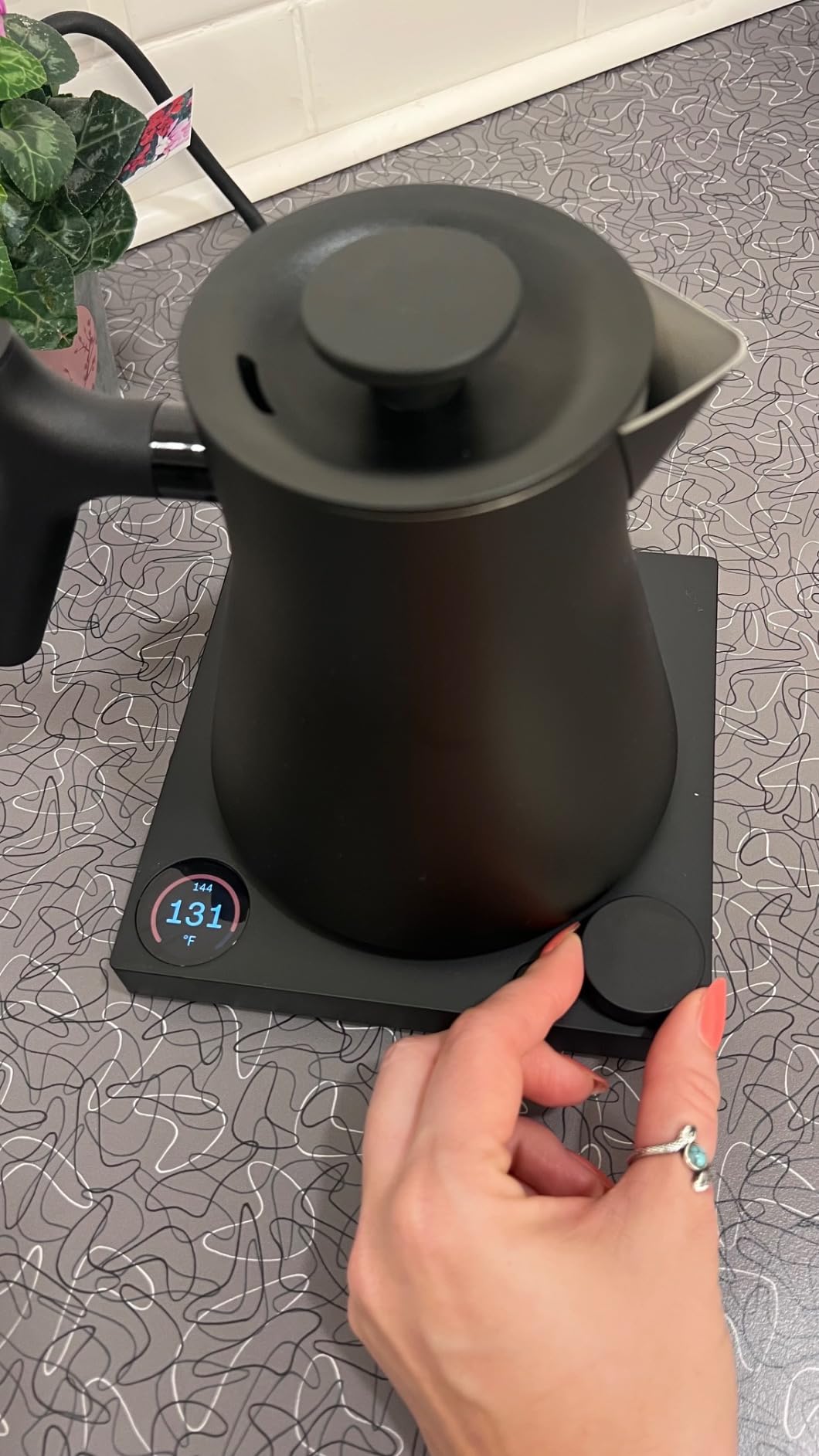 Fellow Corvo EKG Pro Gooseneck Electric Kettle for Pour Over Coffee & Tea | Precise Temp Control, Quick Heating, Stainless Steel, Brew Timer, Scheduling, LCD Display, Hold Mode, 0.9 Liter, Matte Black customer photo 2
