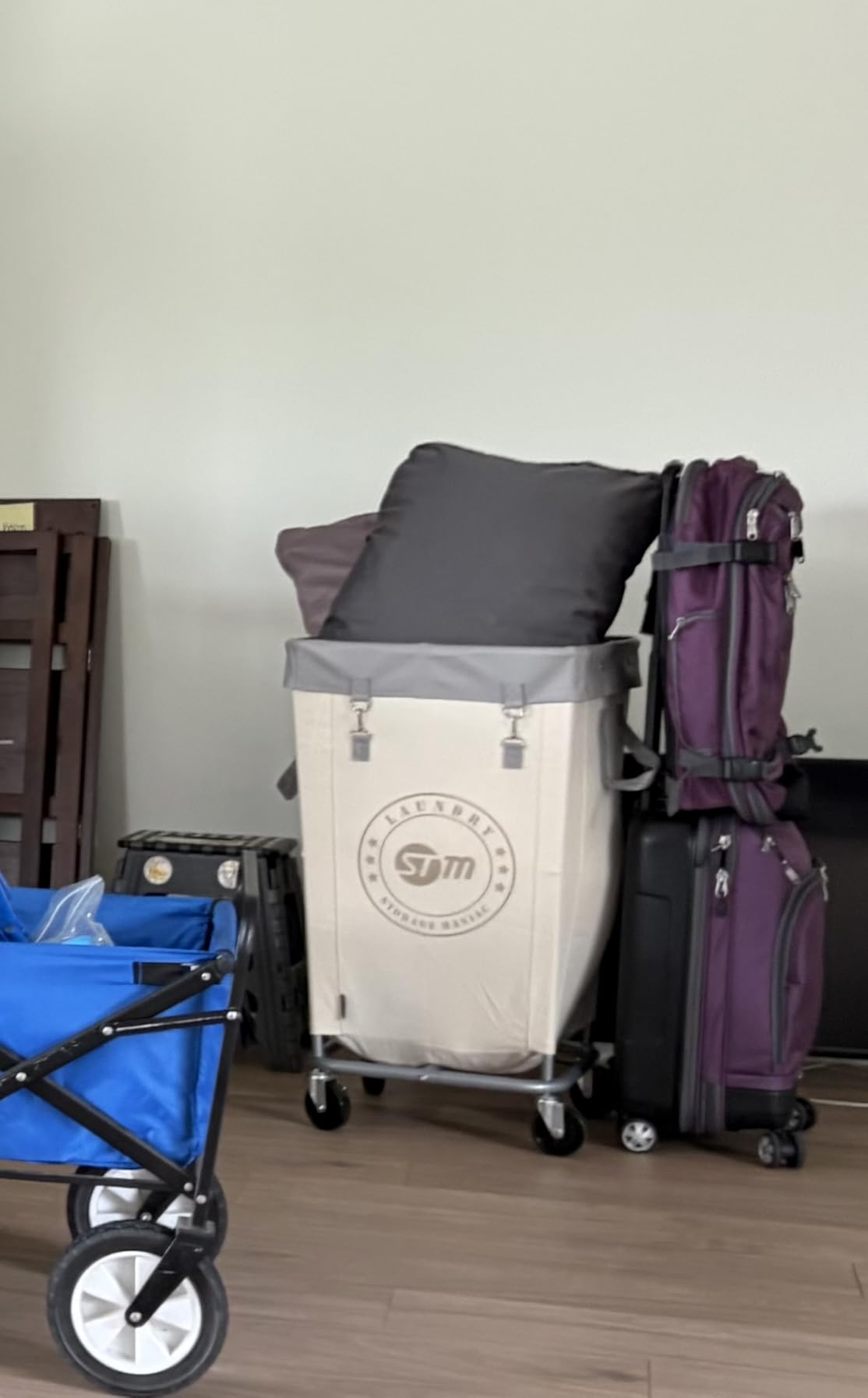 STORAGE MANIAC Commercial Laundry Hamper with Heavy Duty Steel Frame, 160 L Industrial Clothes Basket Cart with Wheels for Big Family, Home, Hotel, Laundry Room, 18''L x 18''W x 31''H, Medium Beige customer photo 2
