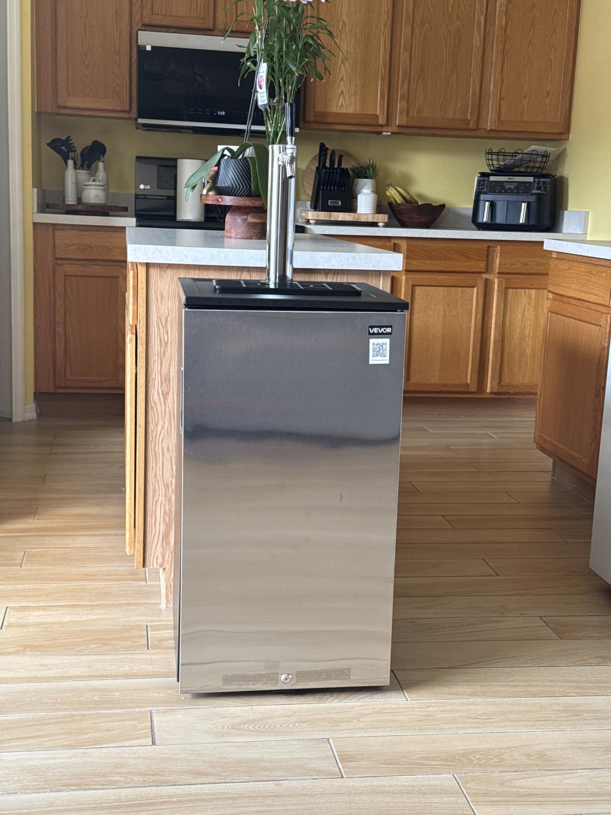 VEVOR Beer Kegerator, Single Tap Commercial Draft Beer Dispenser for D system, Full Size Keg Refrigerator with 5lbs CO2 Tank, Black customer photo 2