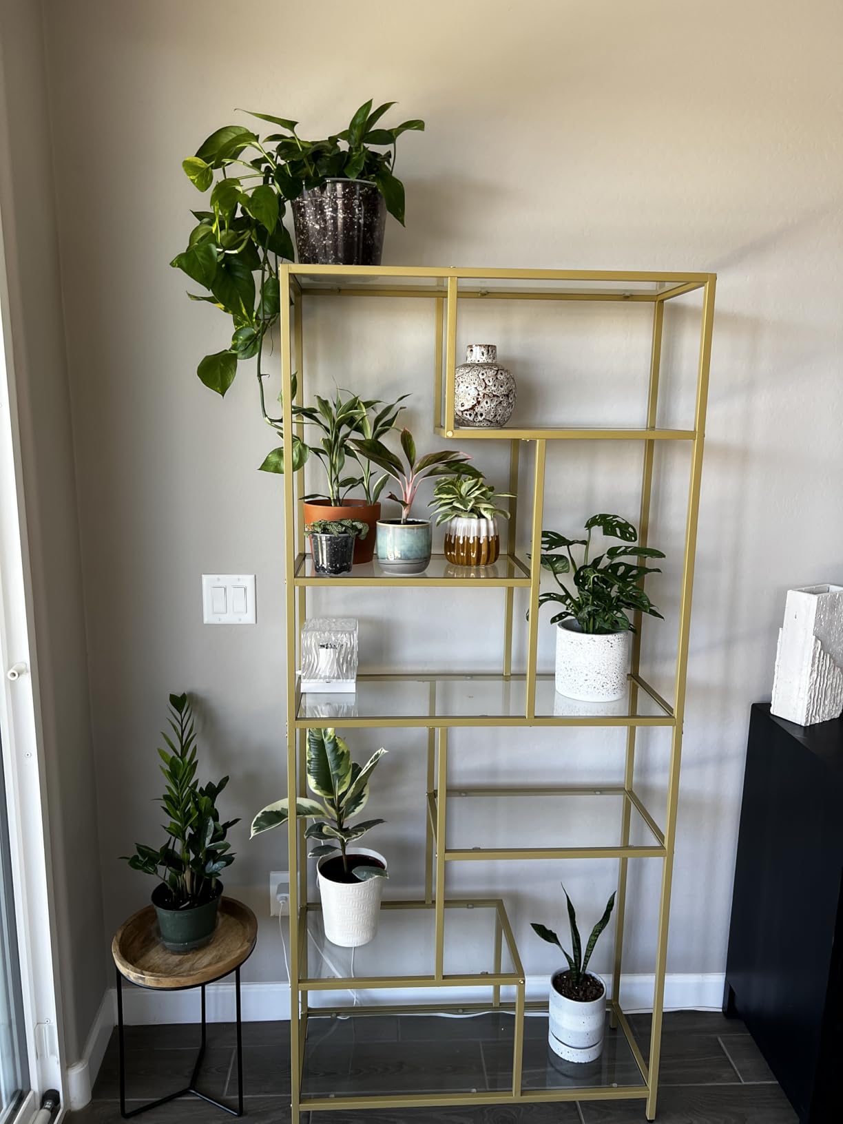VASAGLE Bookshelf, 6-Tier Tall Bookcase, Display Shelf, Plant Stand, 11.8 x 31.5 x 70.9 Inches, Tempered Glass, for Study, Office, Living Room, Bedroom, Kitchen, Metallic Gold ULGT502A01 customer photo 1
