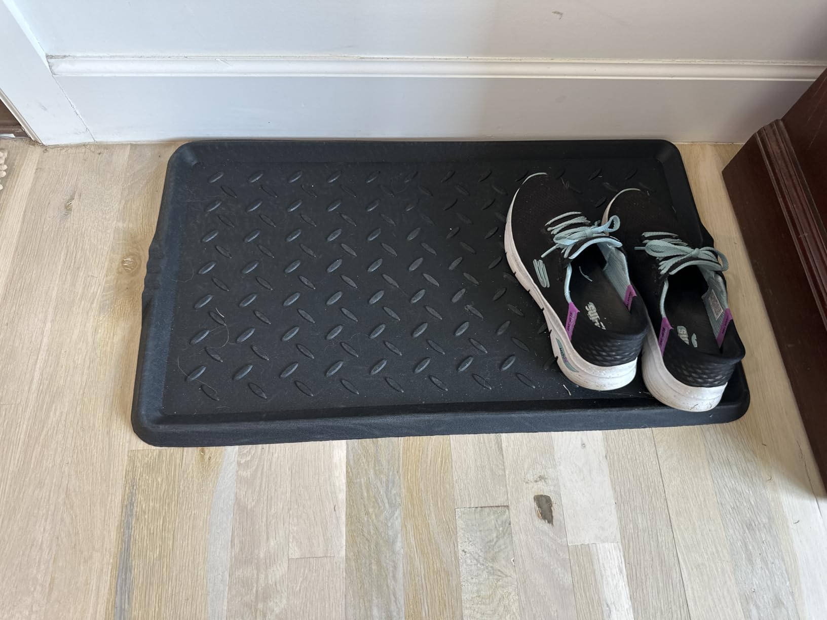 SUPENUIN Boot-Tray Heavy Duty Rubber Mat with Lip Waterproof Shoe Mat Tray for Entryway Indoor Outdoor Multi Use Catch All Trays Entryway Shoe Storage 16x27.5 Inches customer photo 2