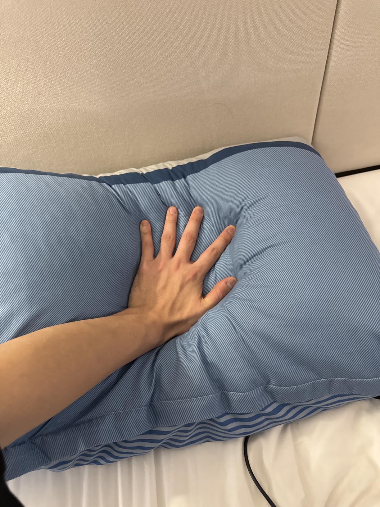 Love Attitude Shredded Memory Foam Pillows Queen Size Set of 2, Cooling Firm Pillows Queen Size 2 Pack for Bed, Adjustable for Side Back Stomach Sleepers customer photo 2