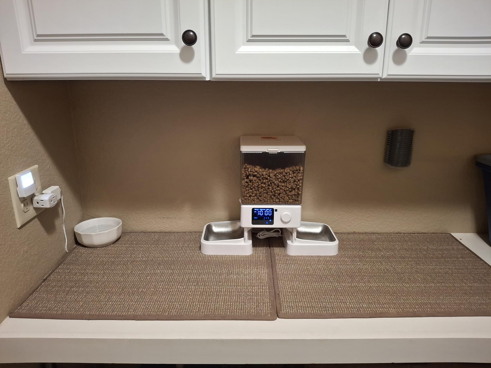 oneisall Automatic Cat Feeder for 2 Cats Pets, Timed Cat Food Dispenser | 20 Cups/5L, Prevent Fighting, Precise Portion, Balanced Dispense, Non-Slip & Stable, Voice Recorder, Stainless Steel Bowls customer photo 2