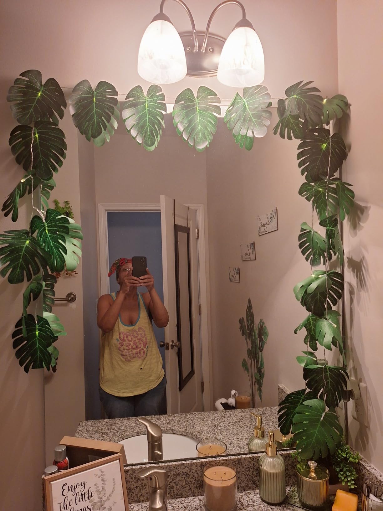 WEISPARK 20 LED Palm Leaves String Lights, Tropical Artificial Monstera Leaf Wall Hanging Vine for Hawaiian Luau Party Jungle Theme Beach Birthday Home Decorations Indoor Outdoor customer photo 1