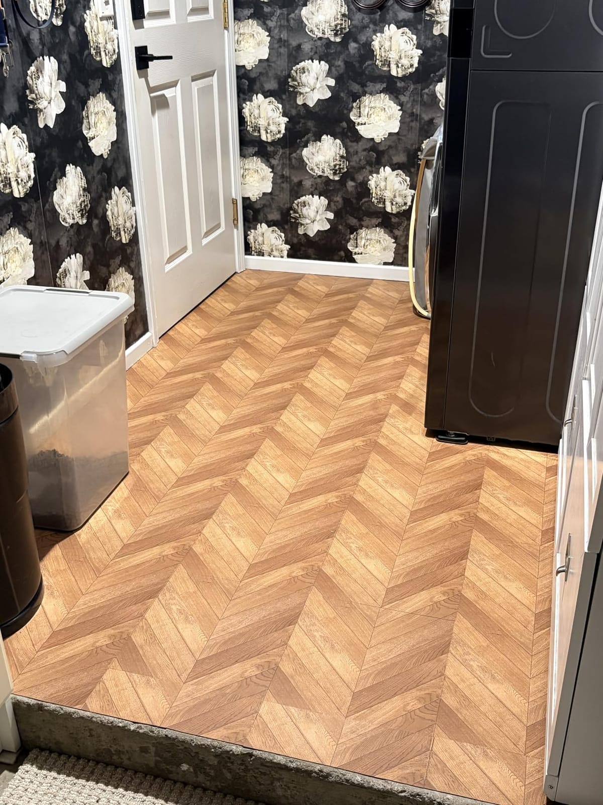 Art3d 30-Pack Peel and Stick Vinyl Floor Planks, 12 x 12 in, Taupe Ash | Premium Vinyl, Self-Adhesive, Waterproof, Wood Grain, Fade-Resistant, Scratch-Proof, Ideal for Kitchen, Dining Room, Bedrooms customer photo 2