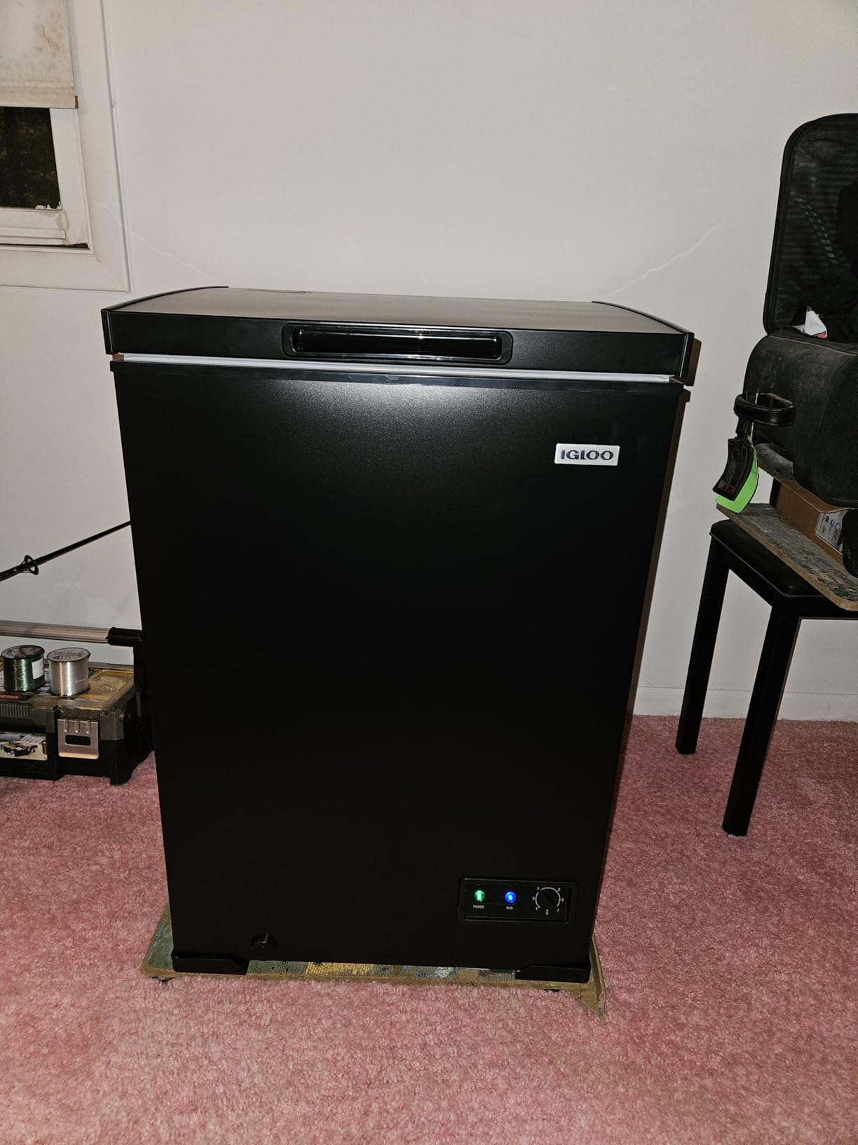 Igloo 3.5 Cu Ft. Upright Deep Freezer Chest- Deep Freezer with Quick Freezing System & Adjustable Thermostat- Low Noise Freezer with Removable Basket & LED Lights for Homes, Garages & Basements- Black customer photo 2