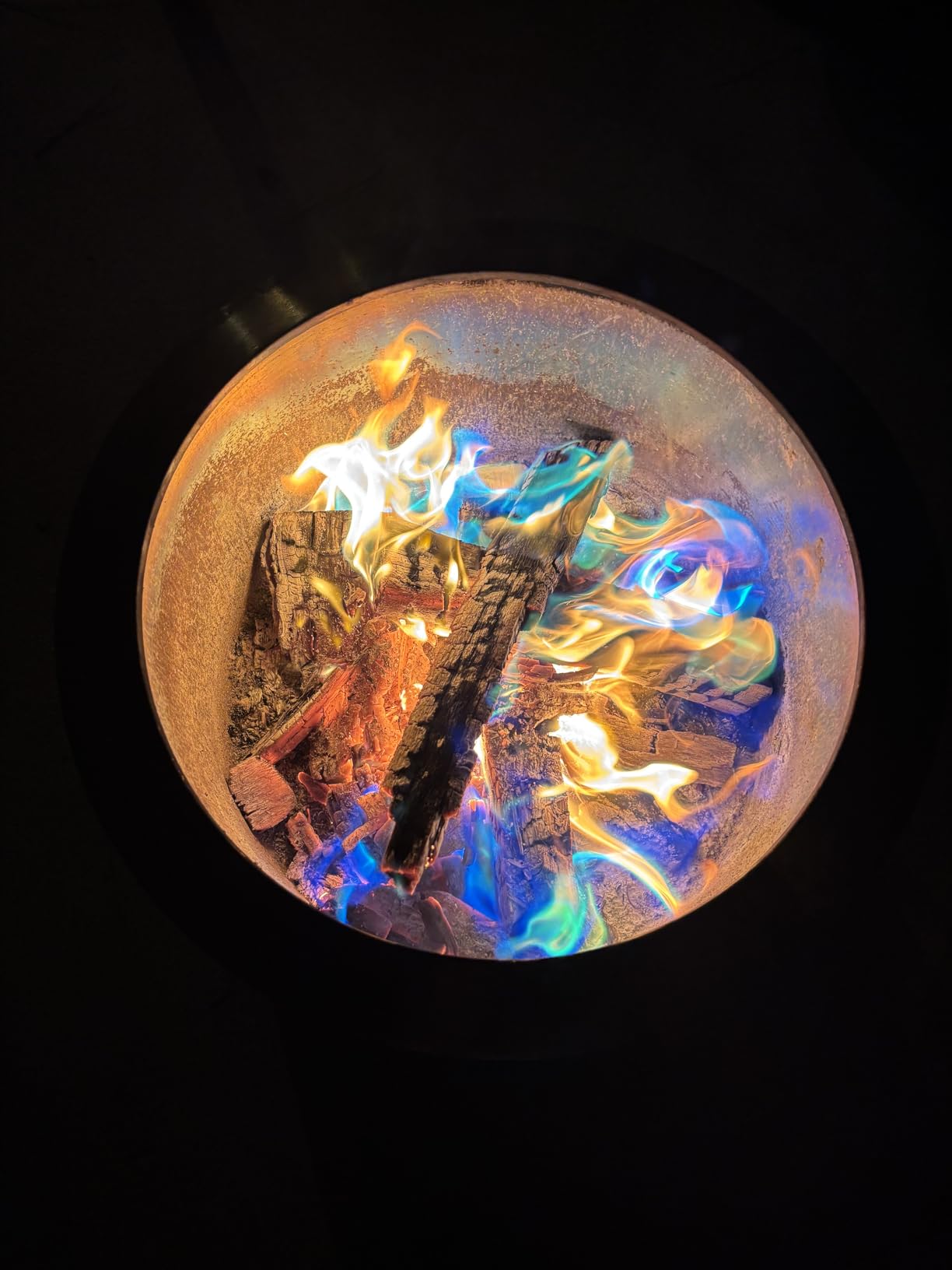 MEKER Fire Color Changing Packets - Fire Pit, Campfires, Outdoor Fireplaces, Bonfire - Magic Colorful Changing Fire - Perfect Fire Camping Accessories for Kids & Adults (12 Pack) customer photo 2