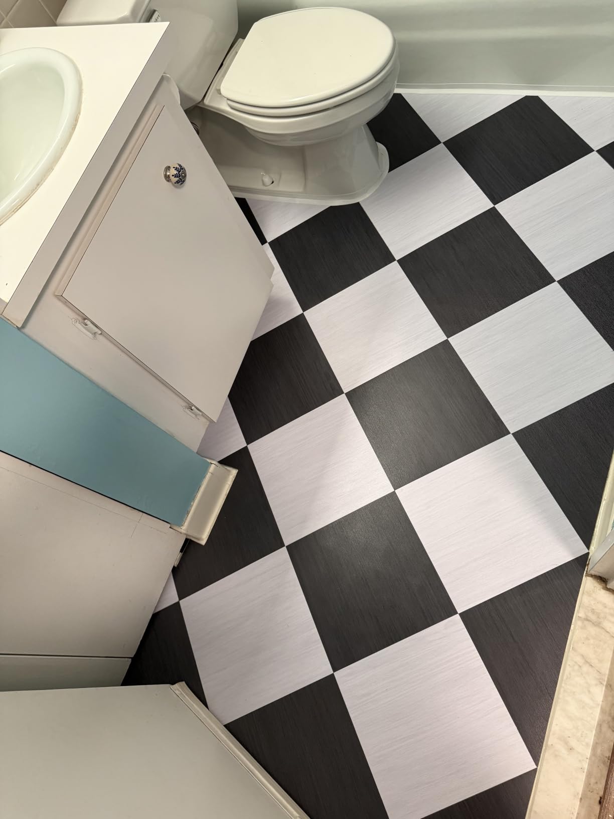 FloorPops x Chris Loves Julia 12-in by 12-in Bonneville Grey & White Marble Peel & Stick Floor Tiles, FP4421 customer photo 1
