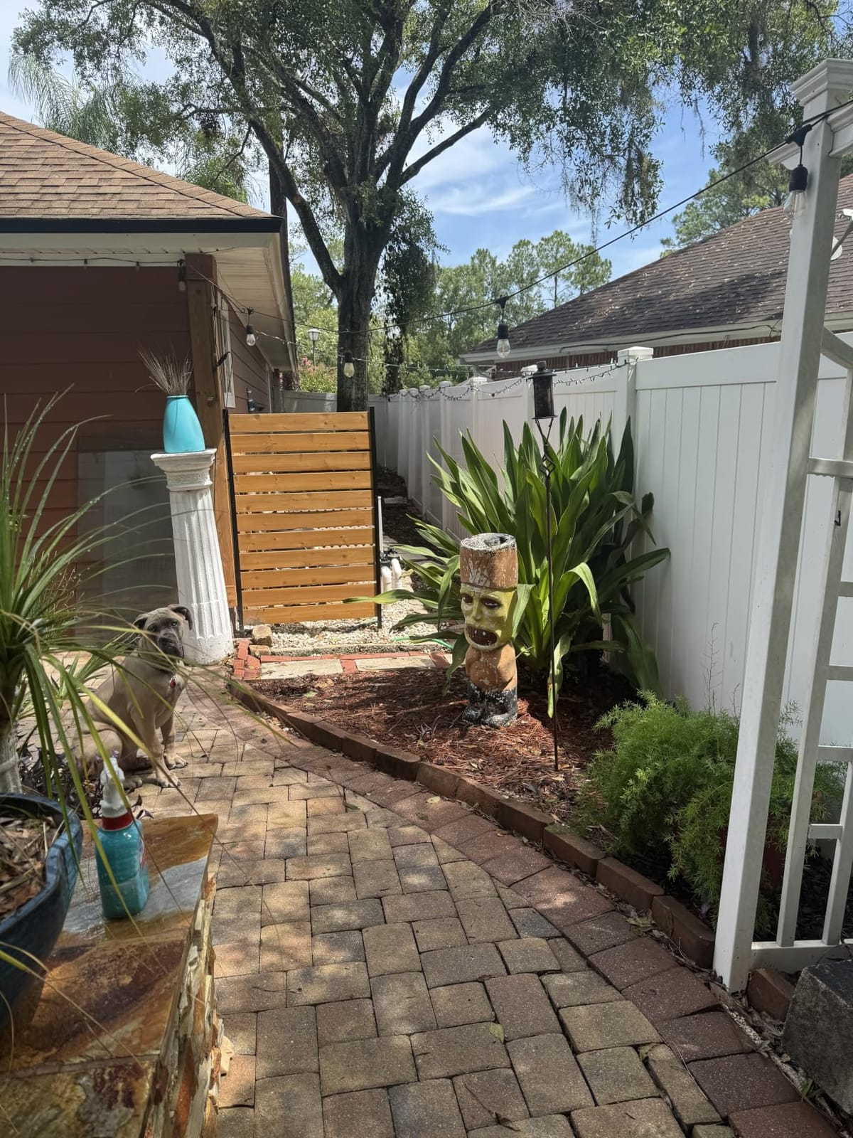 Enclo Concord Privacy Screen, Cedar Wood DIY No Dig Kit | 5ftH x 3.2ftW, Pre-Stained, 1 Panel, Hide Trash Cans, EC18022 customer photo 1