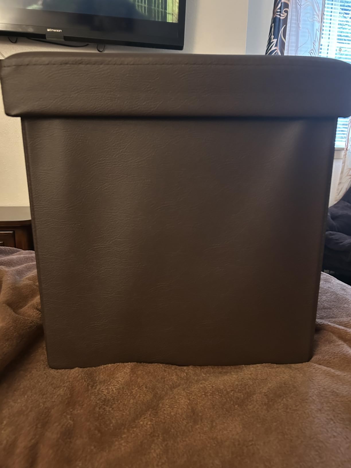 SONGMICS Small Storage Ottoman, Folding Ottoman Cube, 15 x 15 x 15 Inches, Footstool, Footrest, 11 Gal. (43 L), Velvet Surface, for Bedroom, Living Room, Dorm, Jelly Pink ULSF227R01 customer photo 1