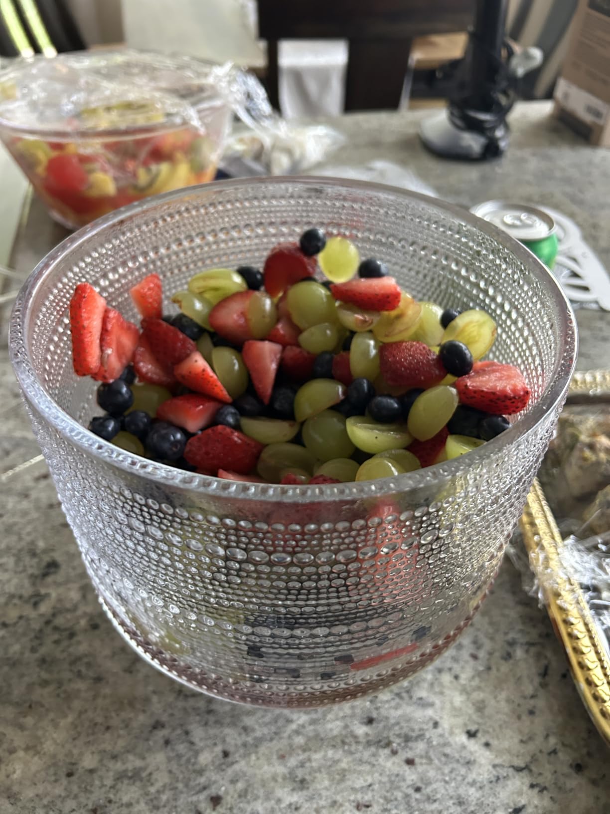 MDLUU Glass Trifle Bowl with Pedestal, 3.43qt Footed Dessert Stand, Vintage Centerpiece Bowl for Layered Cakes, Fruits, Salad (Raindrop Pattern) customer photo 1