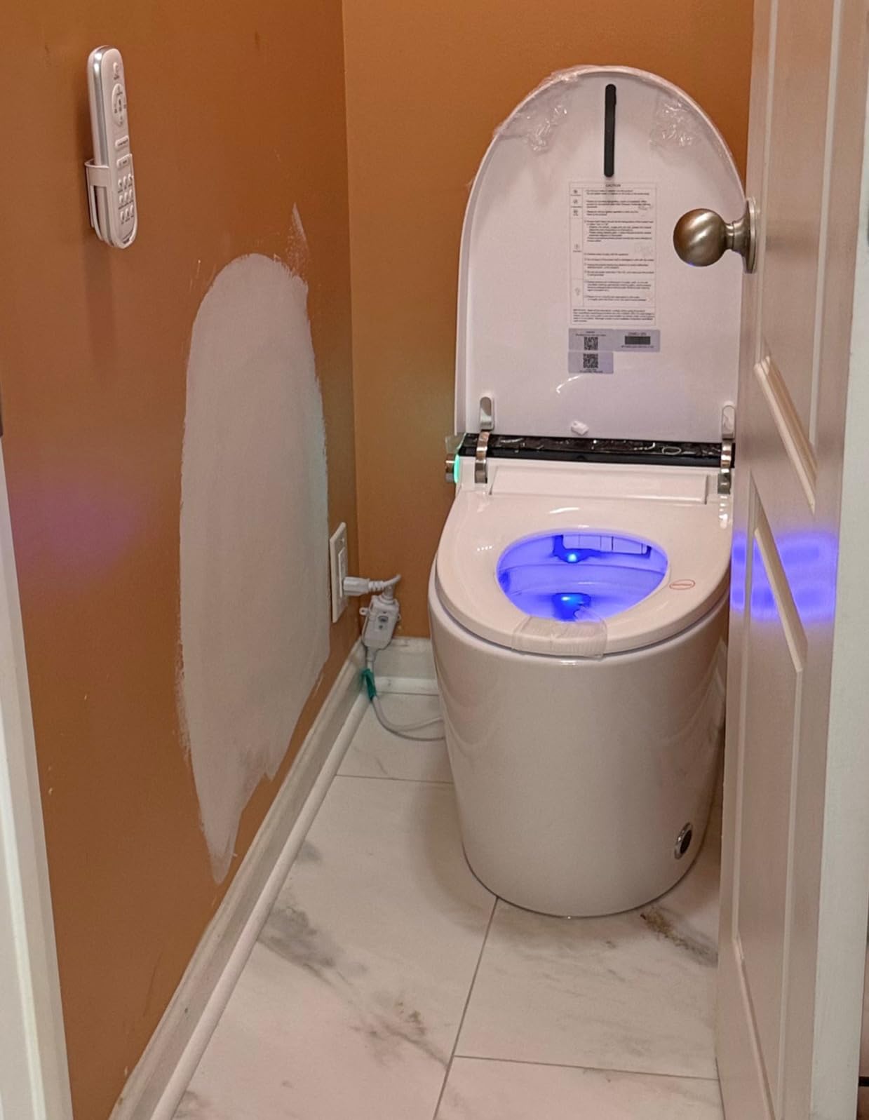 LOUPUSUO Smart Toilet with Bidet Built In with Warm Water Sprayer and Dryer, Foot Sensor Operation, Heated Seat toilet with LED Display for Bathroom, Auto Dual Flush customer photo 2