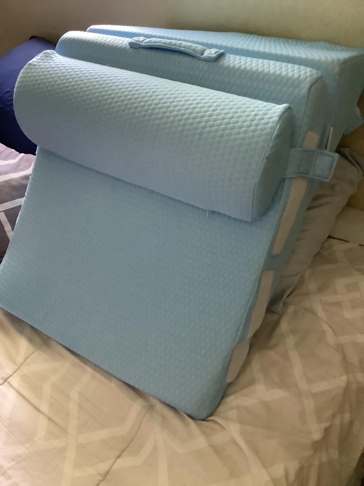 Bedluxe Wedge Pillow Set for After Surgery, Orthopedic Bed Wedge White/Grey | Adjustable 9&12 Inch, Bed Wedge Pillow For Headboard, Acid Reflux&Back Pain Relief, Sleeping&Sitting Up, Neck&Lumber Support customer photo 2