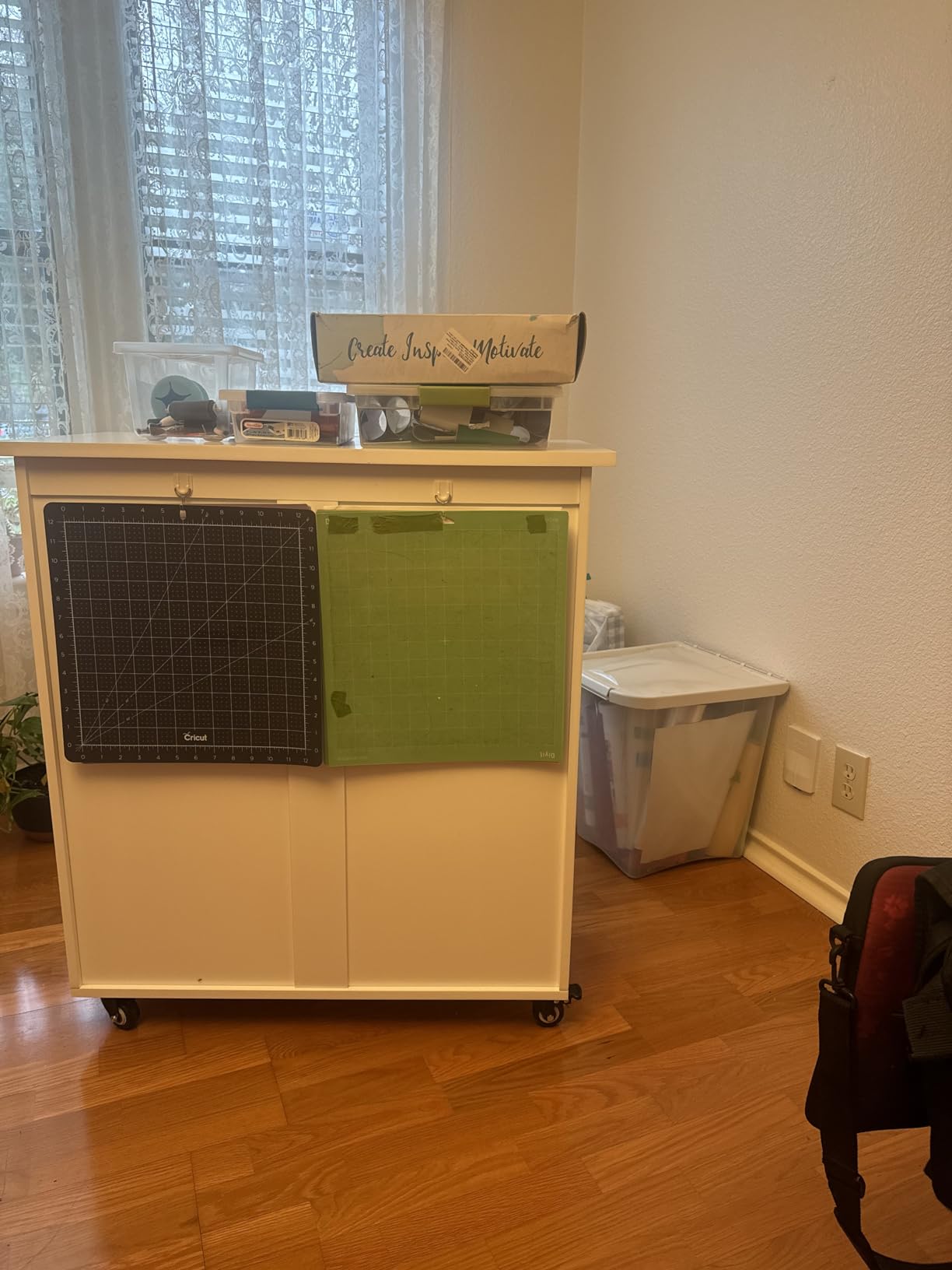 GDLF Craft Cart Compatible with Cricut Machine Cricut Table with Storage Cabinet Rolling Cart Furniture with Drawers Designed for Accessories Organization 31.6