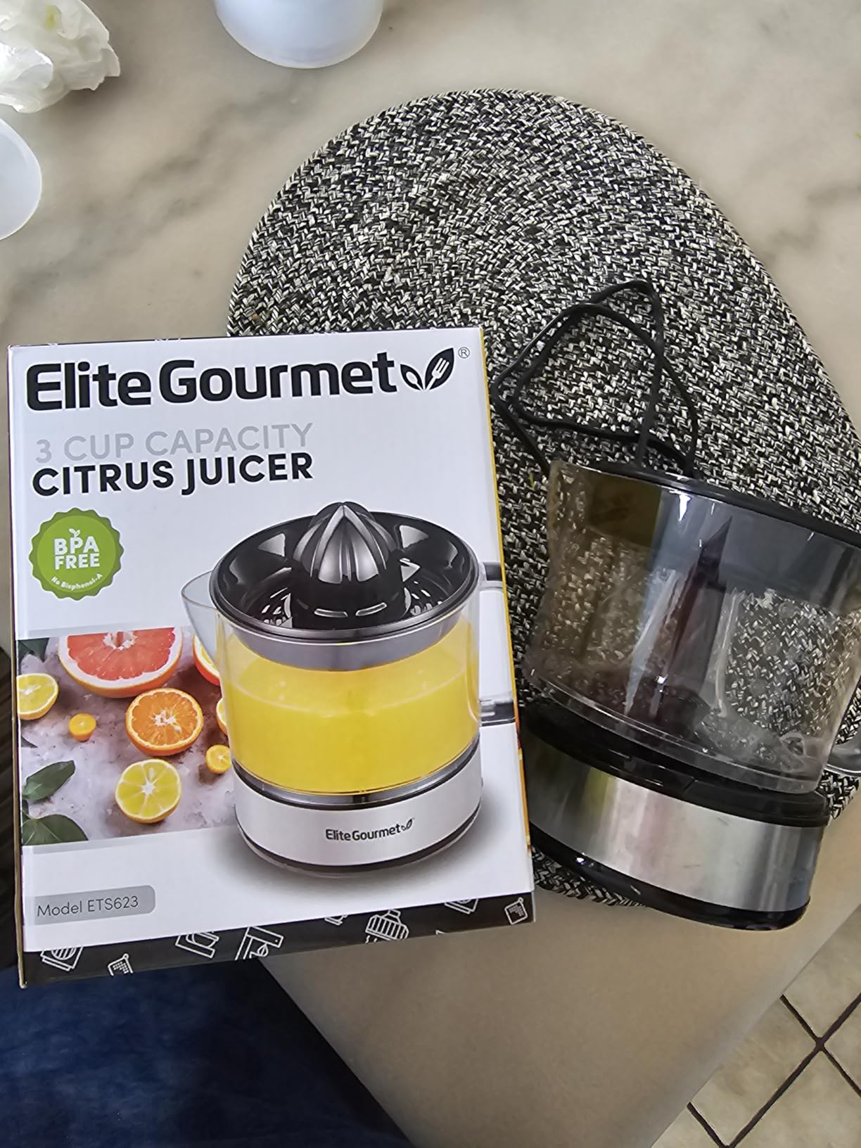 Elite Gourmet ETS623 Electric Citrus Juicer, 24 oz, Black/Stainless Steel | BPA-Free 40-Watt motor, compact large-volume pulp control - juices oranges, lemons, limes & grapefruits, easy-pour spout customer photo 2