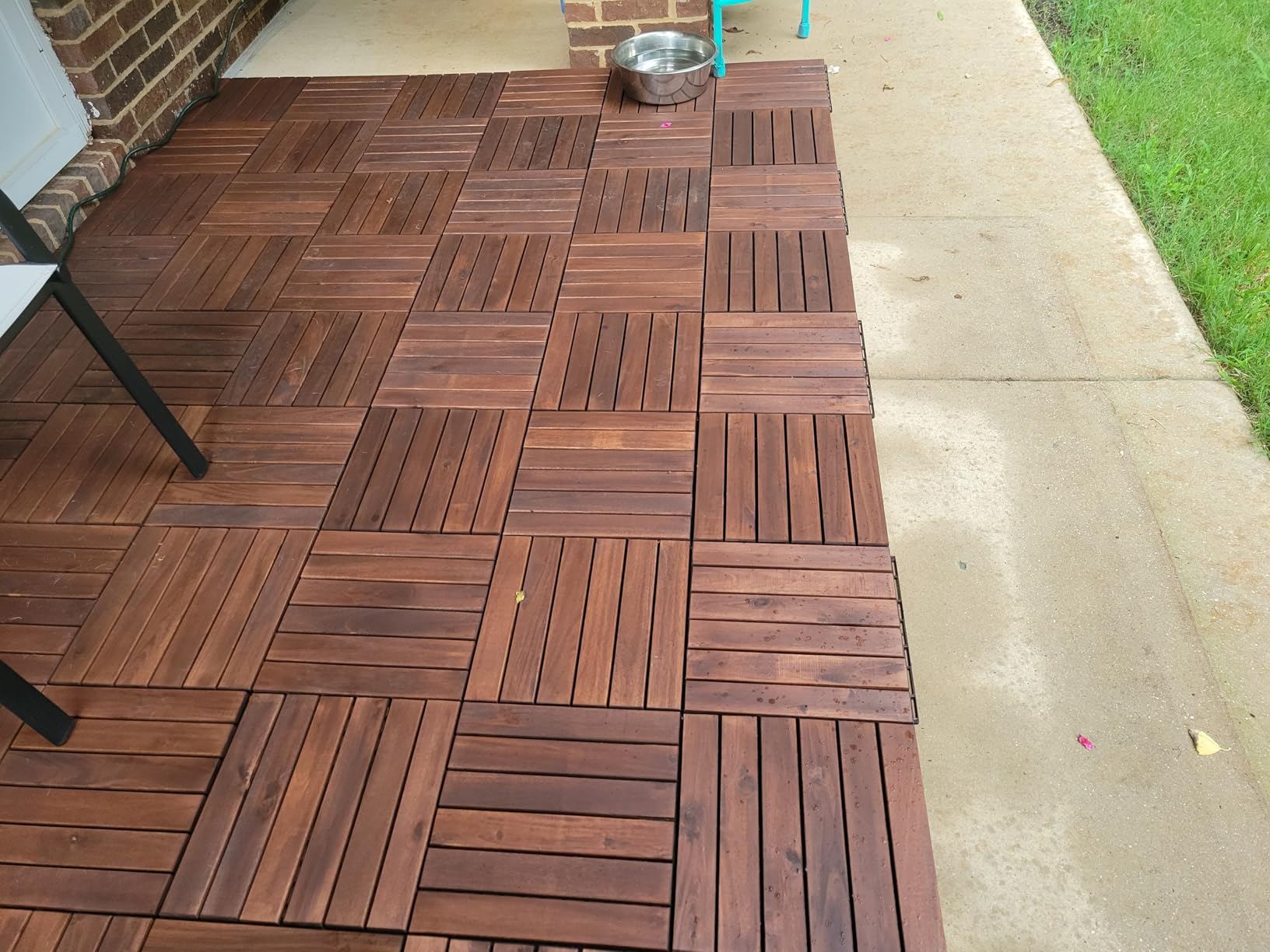 THYOI Premium Deck Tiles, 10 Pcs Patio Flooring - Brown - Crossed Pattern customer photo 1
