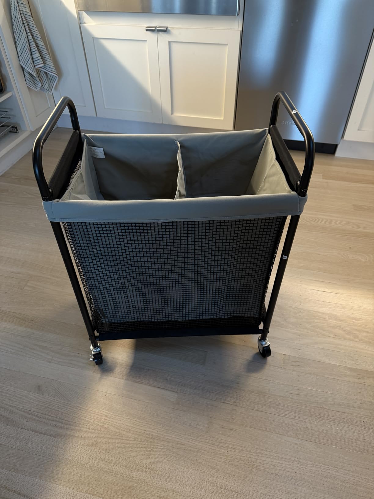 STO STO Laundry Hamper 3 Section, 120L Rolling Laundry Sorter Cart with Removable and Washable Liner Bag, Clothes Hamper with Wheels and Metal Handle for Laundry Room and Bedroom customer photo 2