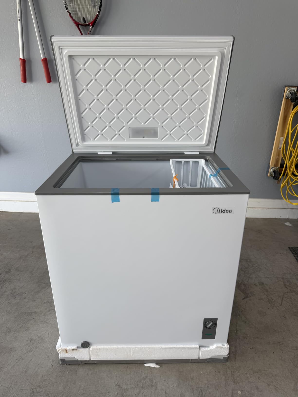Midea 7.0 Cu.ft Chest Freezer, Fridge Freezer Convertible with LED Light | Removable Basket, Adjustable Temperature, For Kitchen Apartment Office customer photo 2