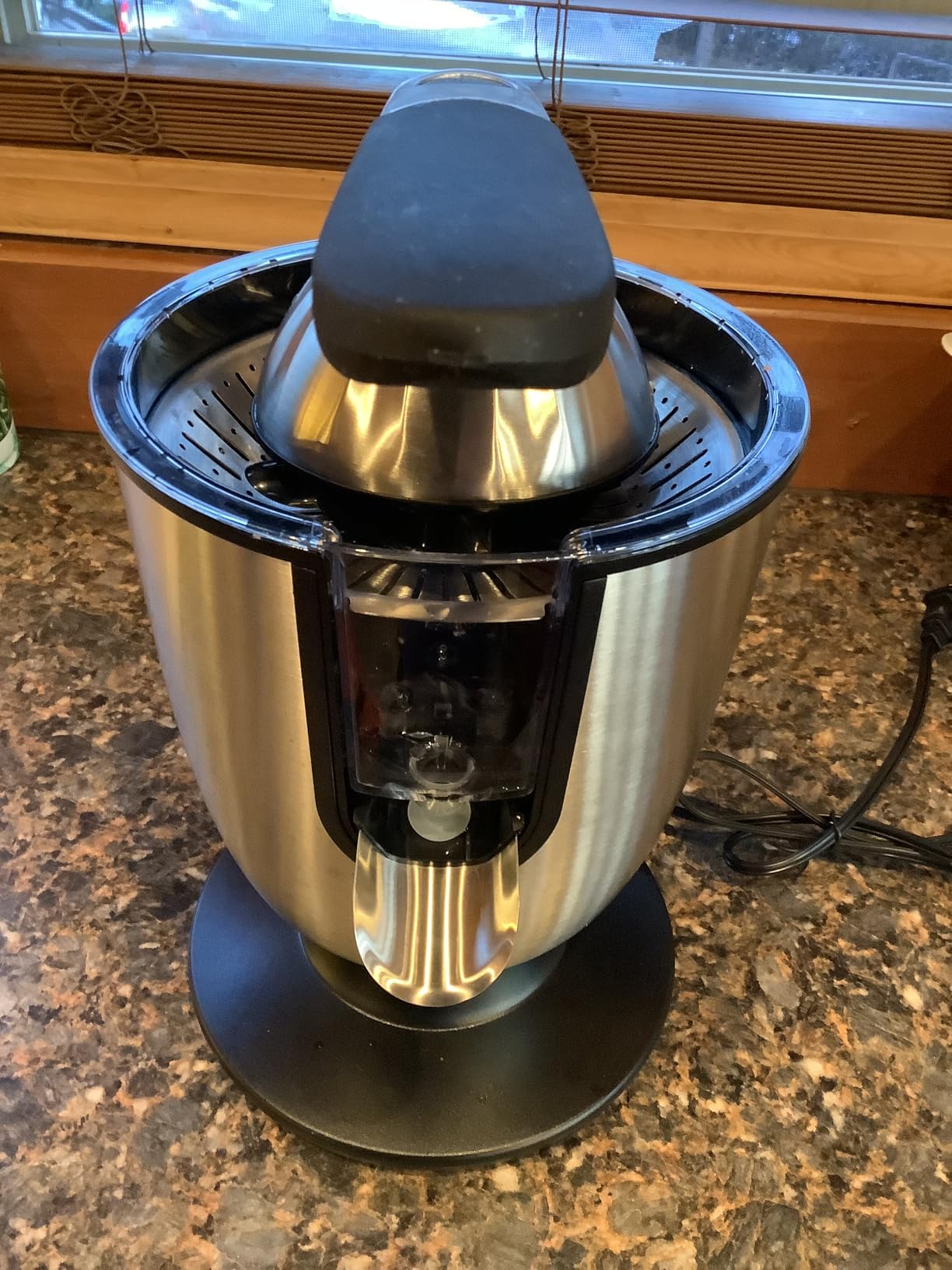 Eurolux Premium Electric Orange Juicer | Stainless Steel Citrus Squeezer customer photo 1