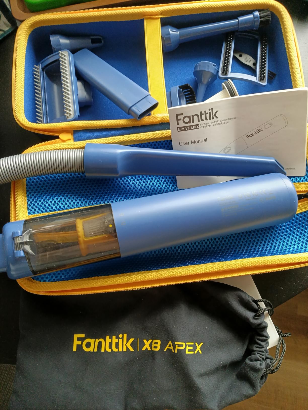 Fanttik Slim V8 APEX Cordless Car Vacuum & Air Duster, 4-in-1 Portable Mini Vacuum with 19000pa Suction Power for Pet Hair, Type-C Charge, One-Touch Empty for Car, Office Desk, Keyboards (Black) customer photo 1