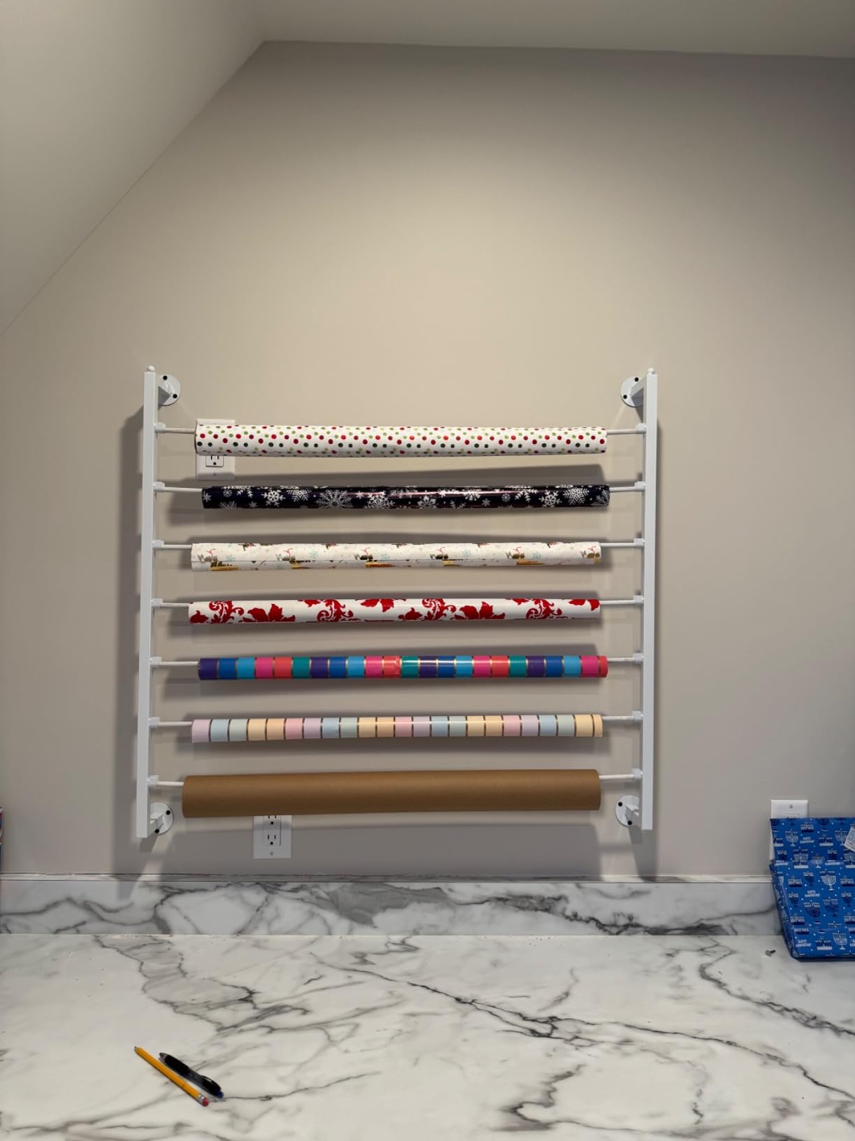 ikare Ribbon Storage Organizer, Wall Mounted Ribbon Organizer, Wrapping Paper Rack, 7-Tier Metal Ribbon Storage for Craft Room, Flower Shop, Christmas Gift Wrapping Paper customer photo 1