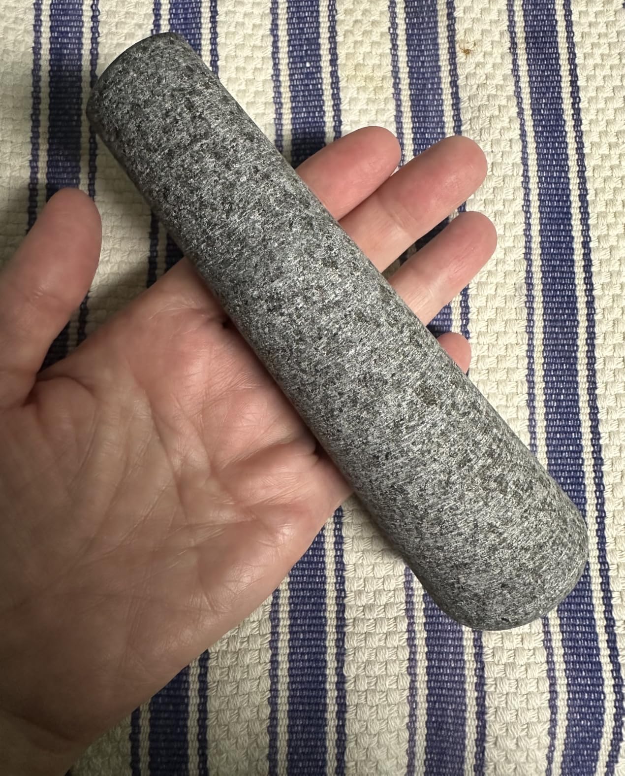 ChefSofi Mortar and Pestle Set (Gray, 1.5-Cups), Unpolished Heavy Natural Granite, 5.2 inch customer photo 1