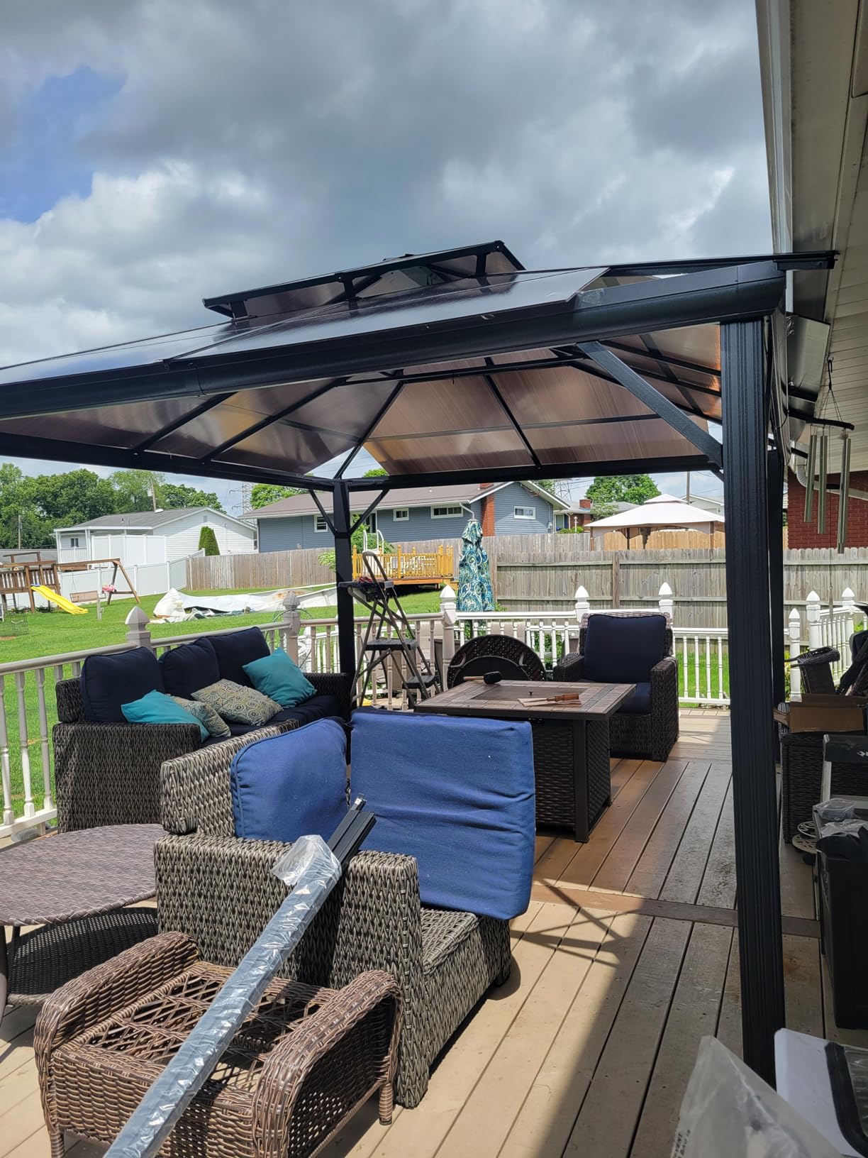 YITAHOME 10x10FT Gazebo Hardtop customer photo 1