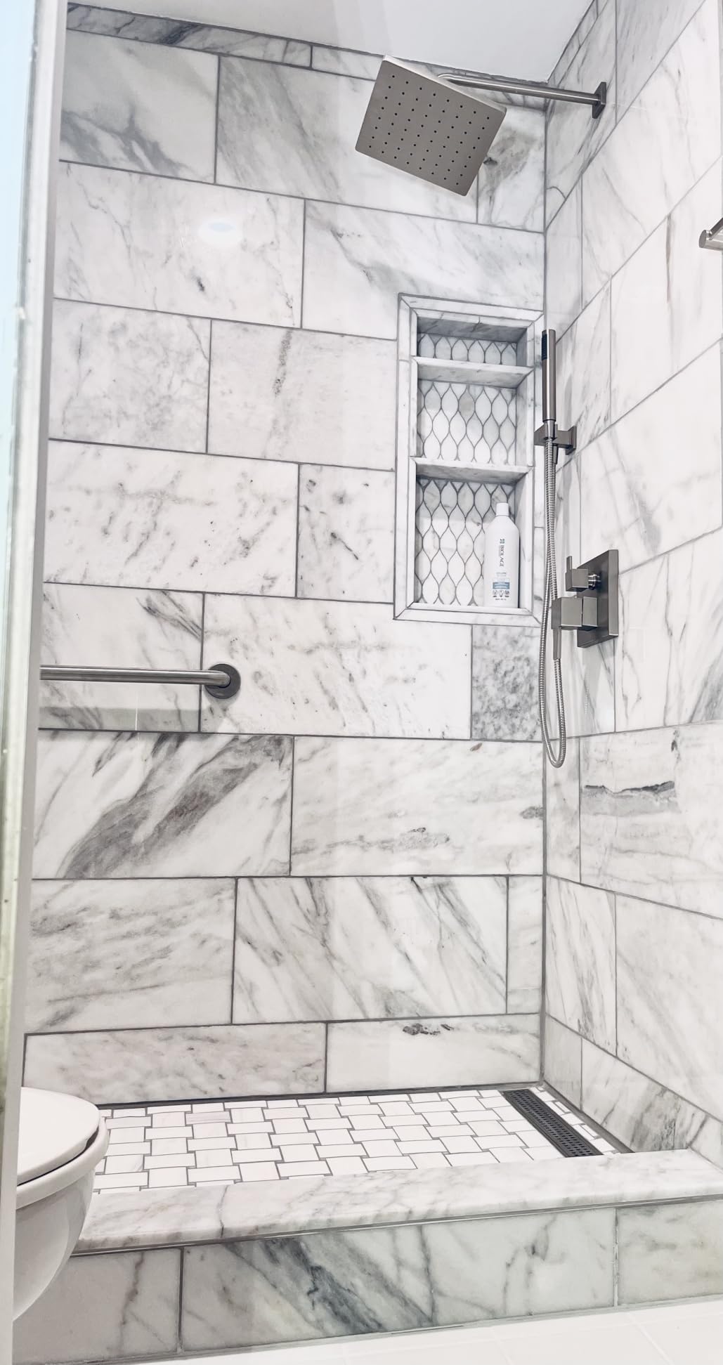 Delta Modern 14 Series Square Rain Shower System Faucet Set, Rainfall Brushed Nickel Shower Head and Handle Set, Valve Trim Kit, 10 Inch, Spotshield Stainless 342701-SP customer photo 2