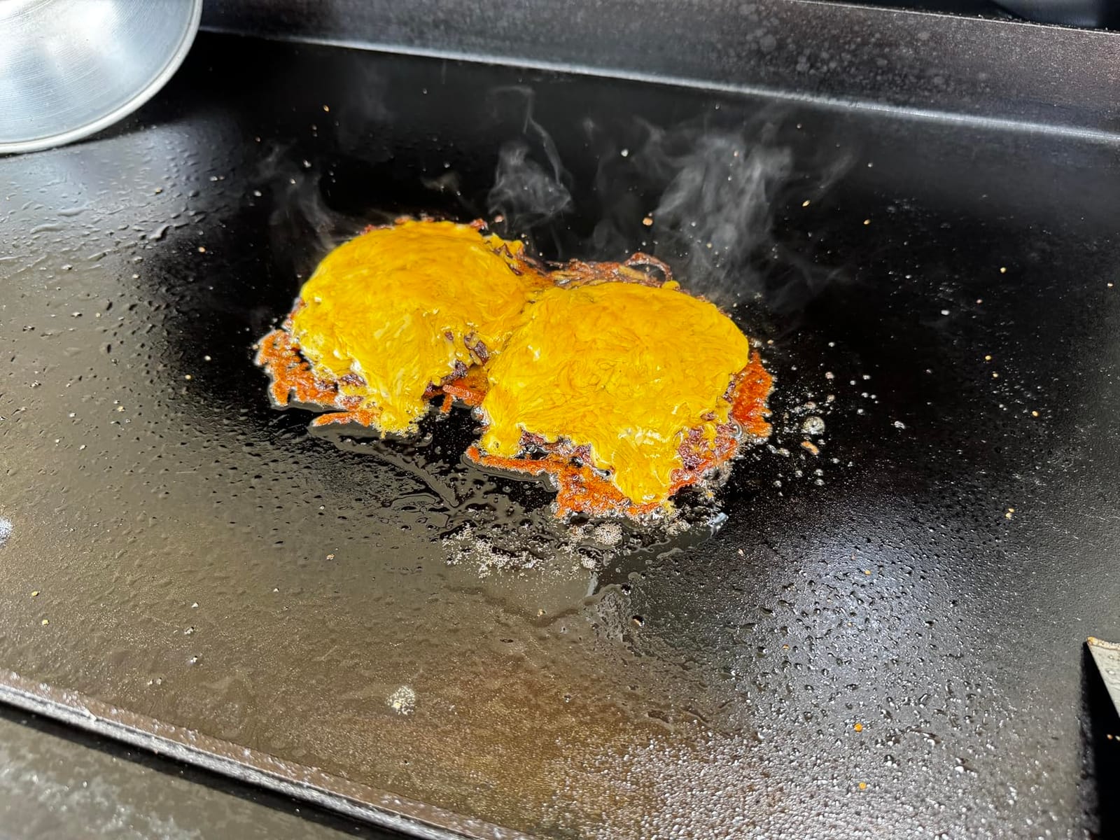 Traeger Flatrock 3 Zone Griddle, 594 Sq In, TruZone, EZ Clean Grease Keg customer photo 1