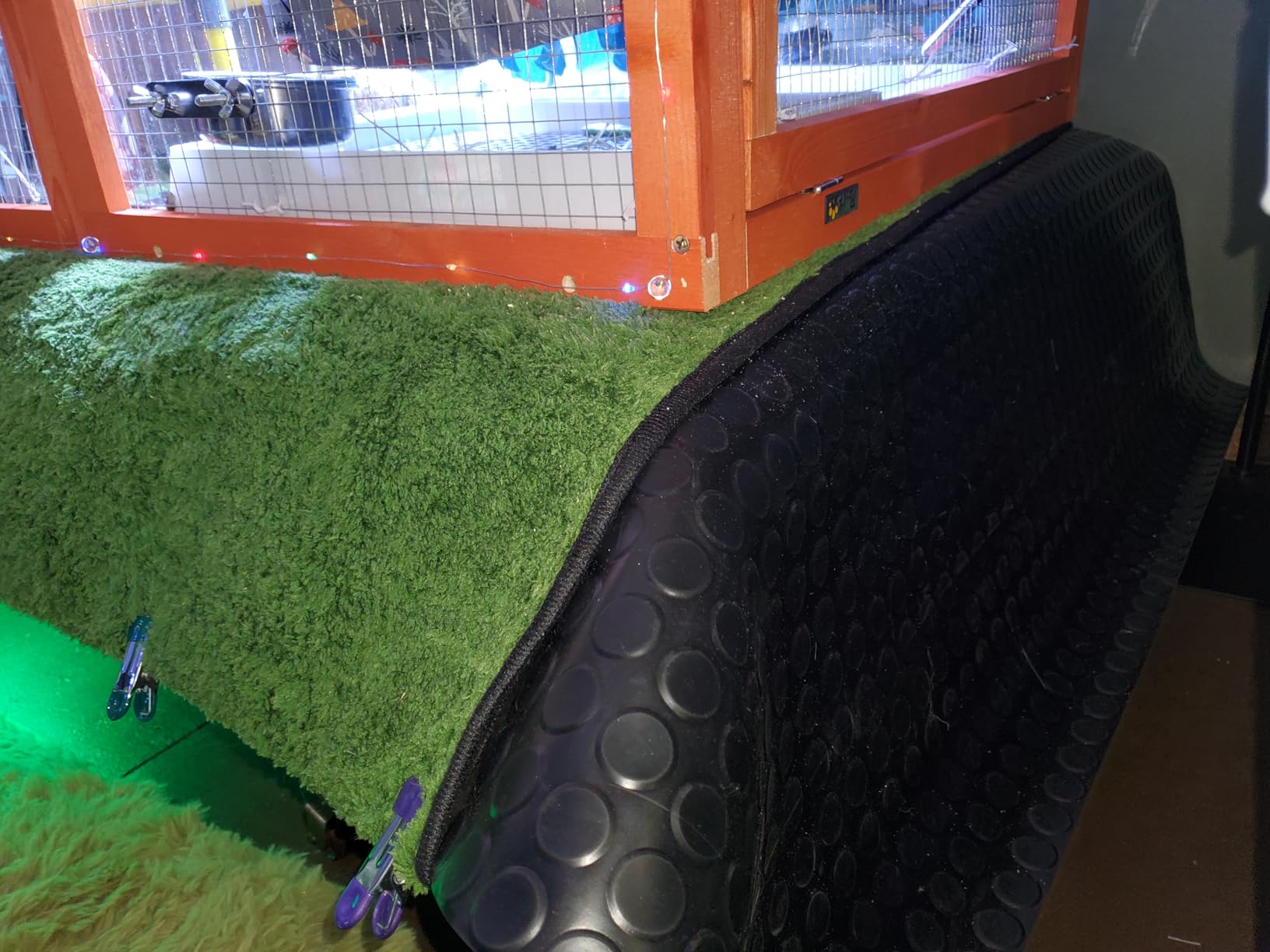 Heavy Duty Coin-Grip Rubber Flooring Roll, 4' x 8', 1/8