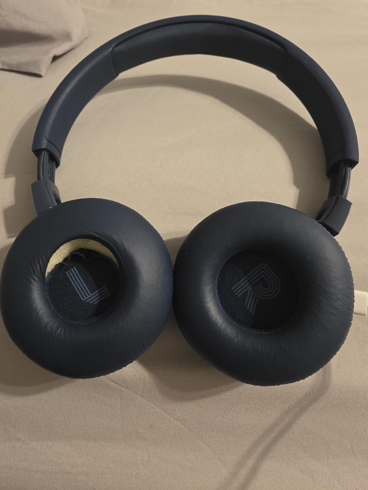 JBL Tune 670NC - Wireless On-Ear Headphones - Black | Adaptive Noise Cancelling with Smart Ambient, Bluetooth 5.3 with LE Audio, JBL Pure Bass Sound customer photo 1