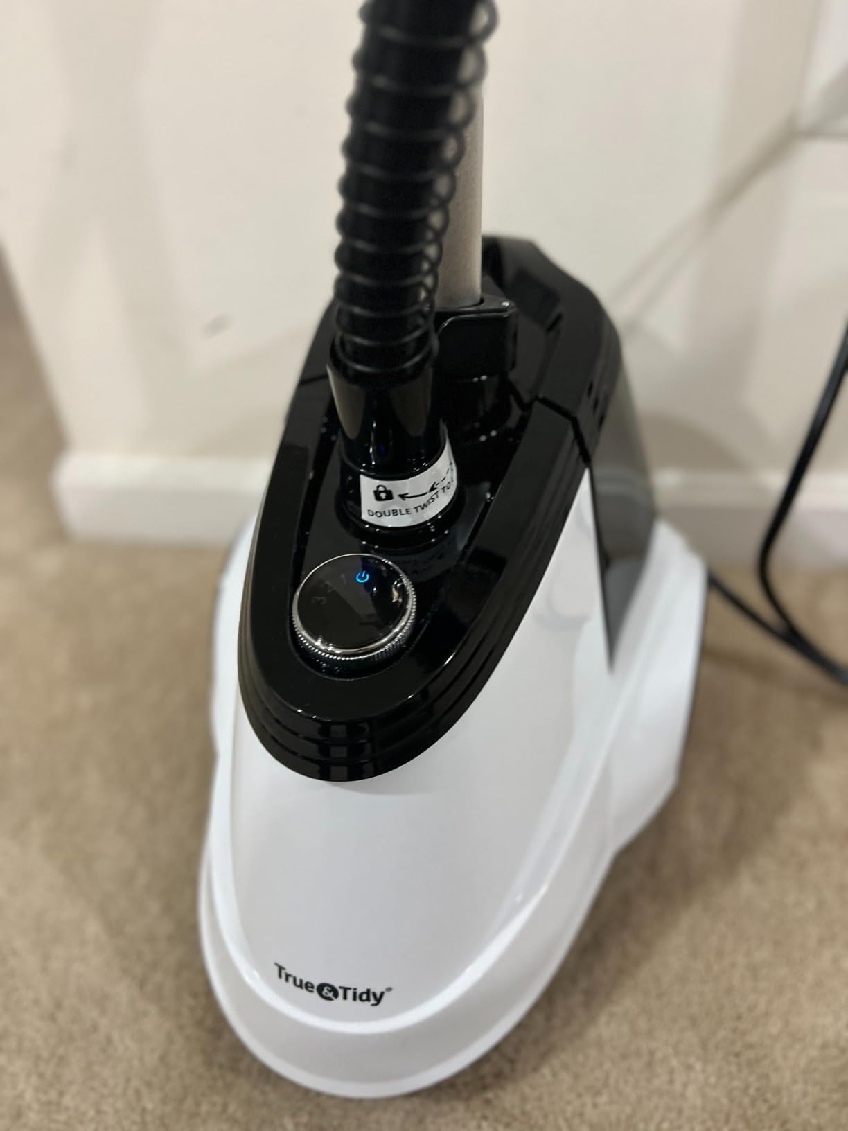 True & Tidy Heavy Duty Commercial Full Size Standing Garment Steamer for Clothes with Extra Large 3L (101 oz) Water Tank for 90+ mins of Steam Time, 1800 watts of Powerful Steam, 3 Settings, White customer photo 2
