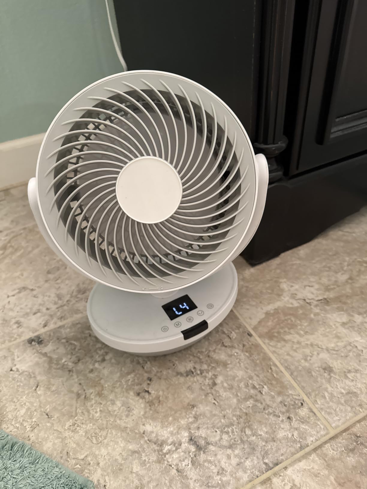 DREO Fan for Bedroom, Desk Air Circulator Fan with Remote, 11 Inch Table Fans for Whole Room, 65ft Powerful Airflow, 120° Vertical Manual +90° Oscillating, 4 Speeds, 8H Timer, 25dB Quiet Fan, Home customer photo 2