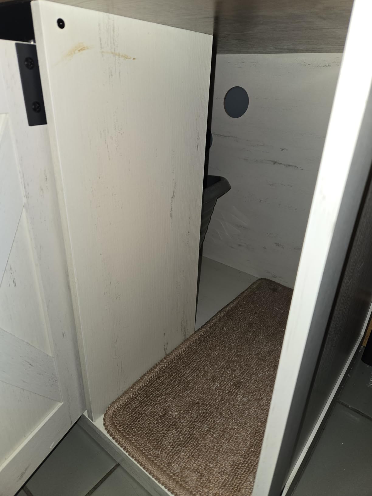 Hzuaneri Cat Litter Box Enclosure, Hidden Litter Box Cabinet Furniture | Indoor Cat House with Bell, Farmhouse Style, 31.5 x 19.7 x 20.9 Inches, for Hallway, Bedroom, Rustic Brown and White CB82414X customer photo 2