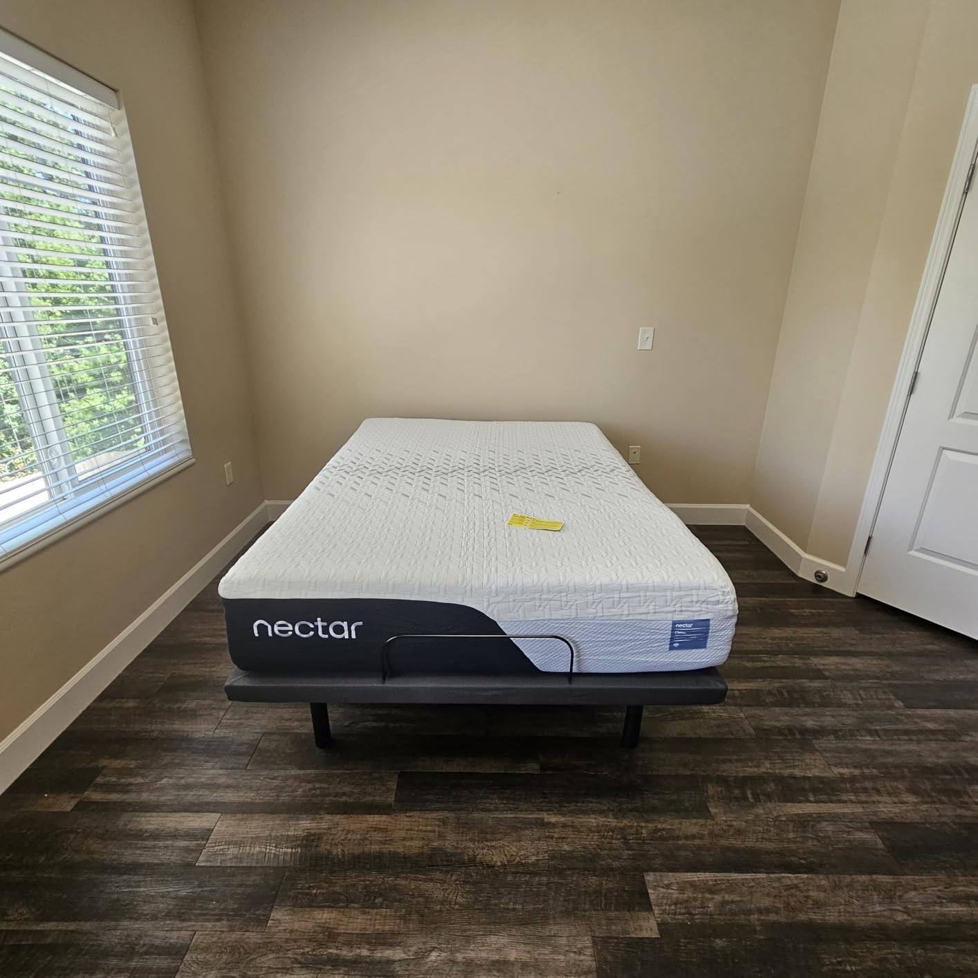 Nectar Premier Adjustable Base, Queen, Head & Foot, Massage | Wireless Remote with Memory, 3 Massage Settings, 4 USB Ports, Anti-Snore & Zero Gravity, Easy No-Tool Assembly customer photo 2