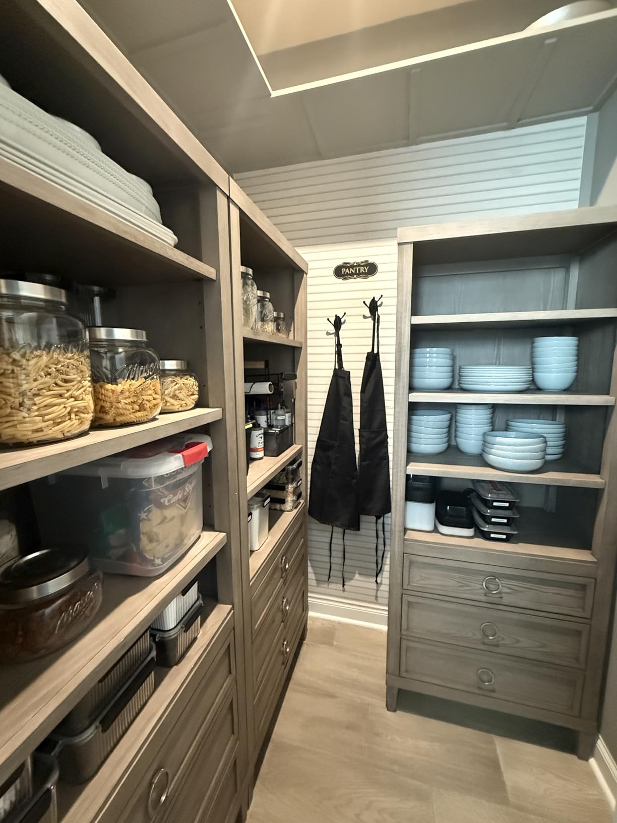 Livelynine Off White Beadboard Wallpaper Peel and Stick Faux Wood Slat Wall Paneling for Accent Wall Farmhouse Bead Boards Vinyl Prepasted Wallpaper Rolls Removable Contact Paper for Walls 15.8x78.8 customer photo 1