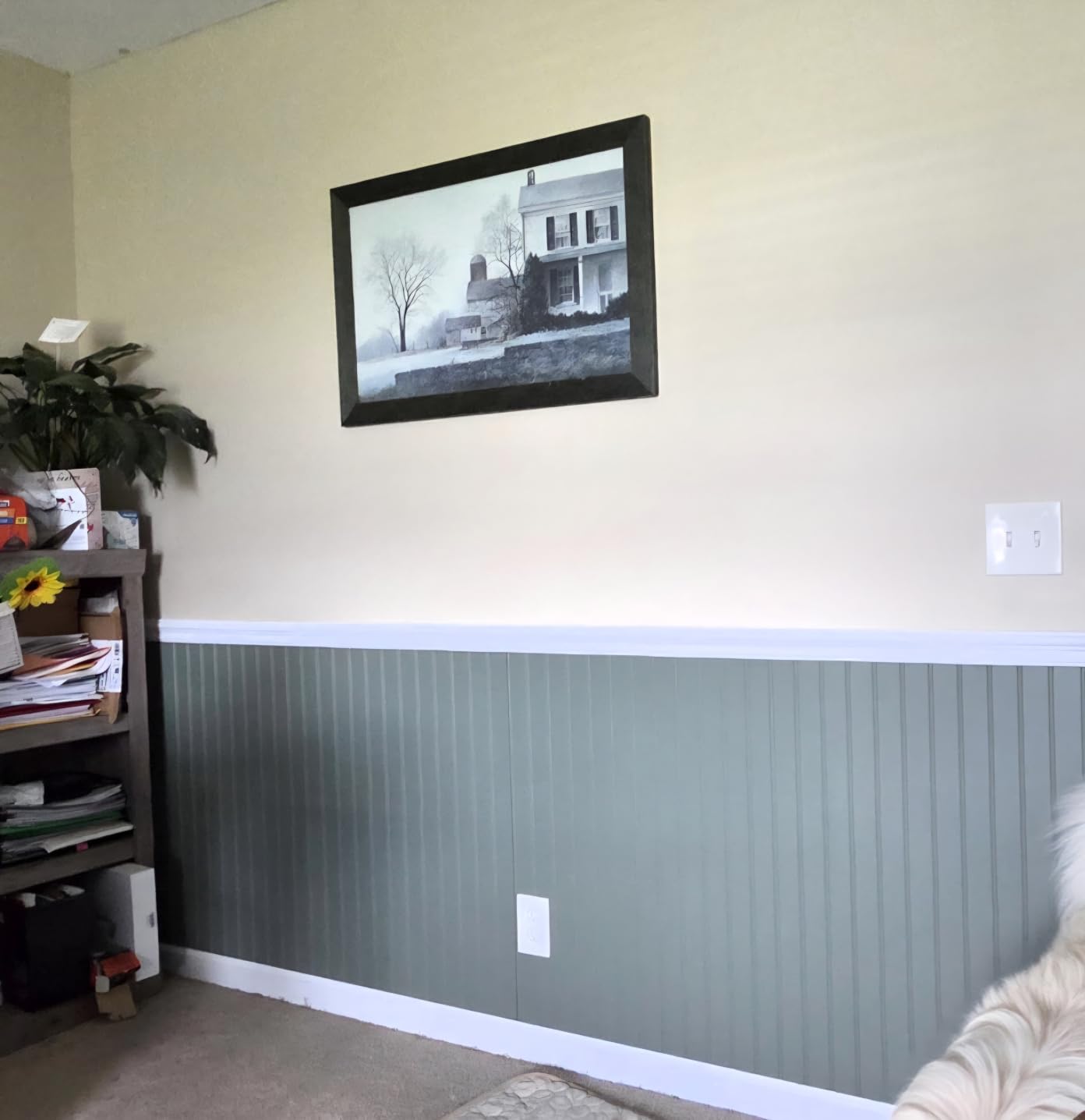 Coengwui Peel and Stick Wall Molding, Chair Rail Wainscoting Panel, Finish Trim for Home Decoration (Paintable White, 9.8ft x 1.6in) customer photo 1