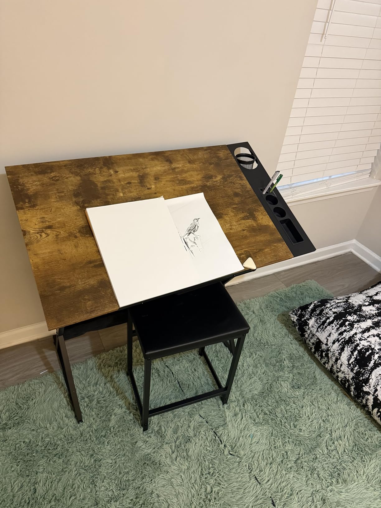 VECELO Drafting Table Art Desk Art Table Adjustable Drawing Table Tilted Tabletop with 2 Storage Drawers and Stool, Drawing Desk for Artist Painters Drawing, Crafting, Reading, Writing, Rustic Brown customer photo 2