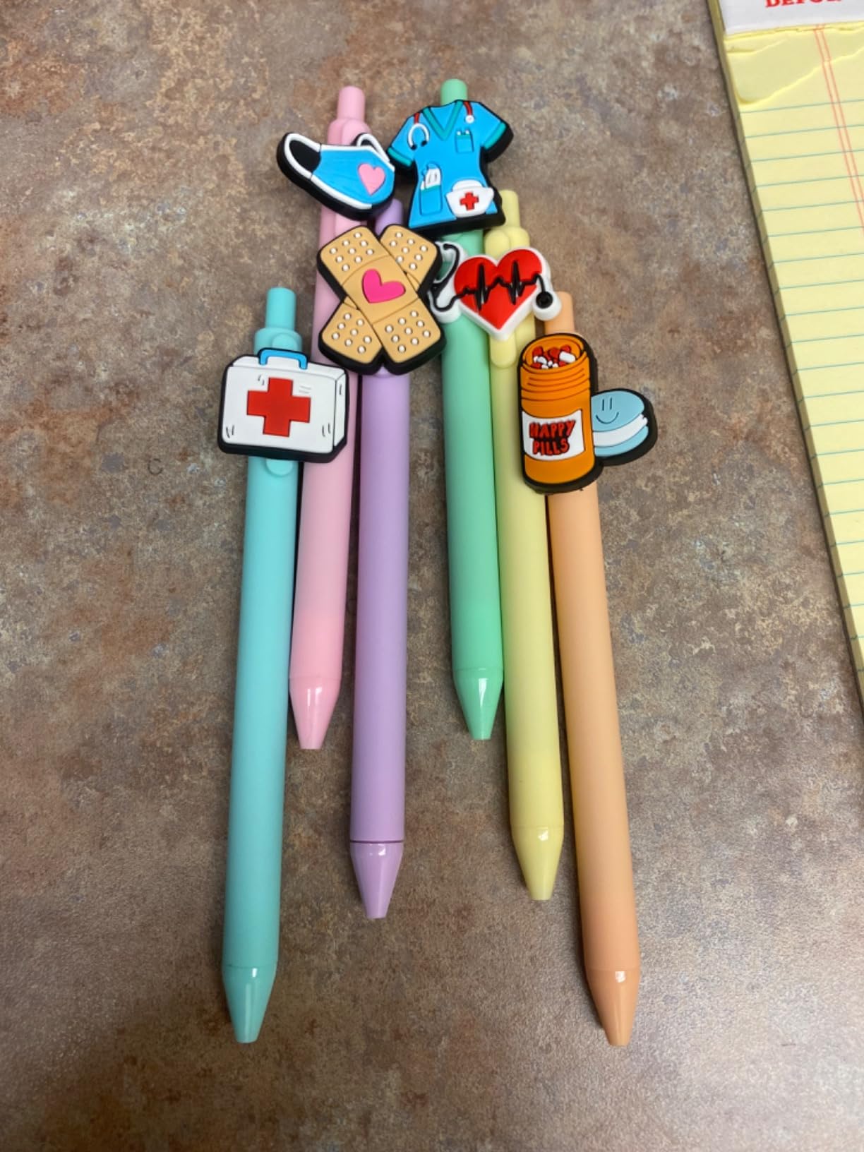 LSLSHY Nurse Pens Gifts for Cna, Medical Assistant & Nursing Students | Nurse Accessories for Work, Cute Aesthetic Black Ink Gel Pens Set, Bulk Appreciation Gifts, Nursing School Essentials customer photo 1