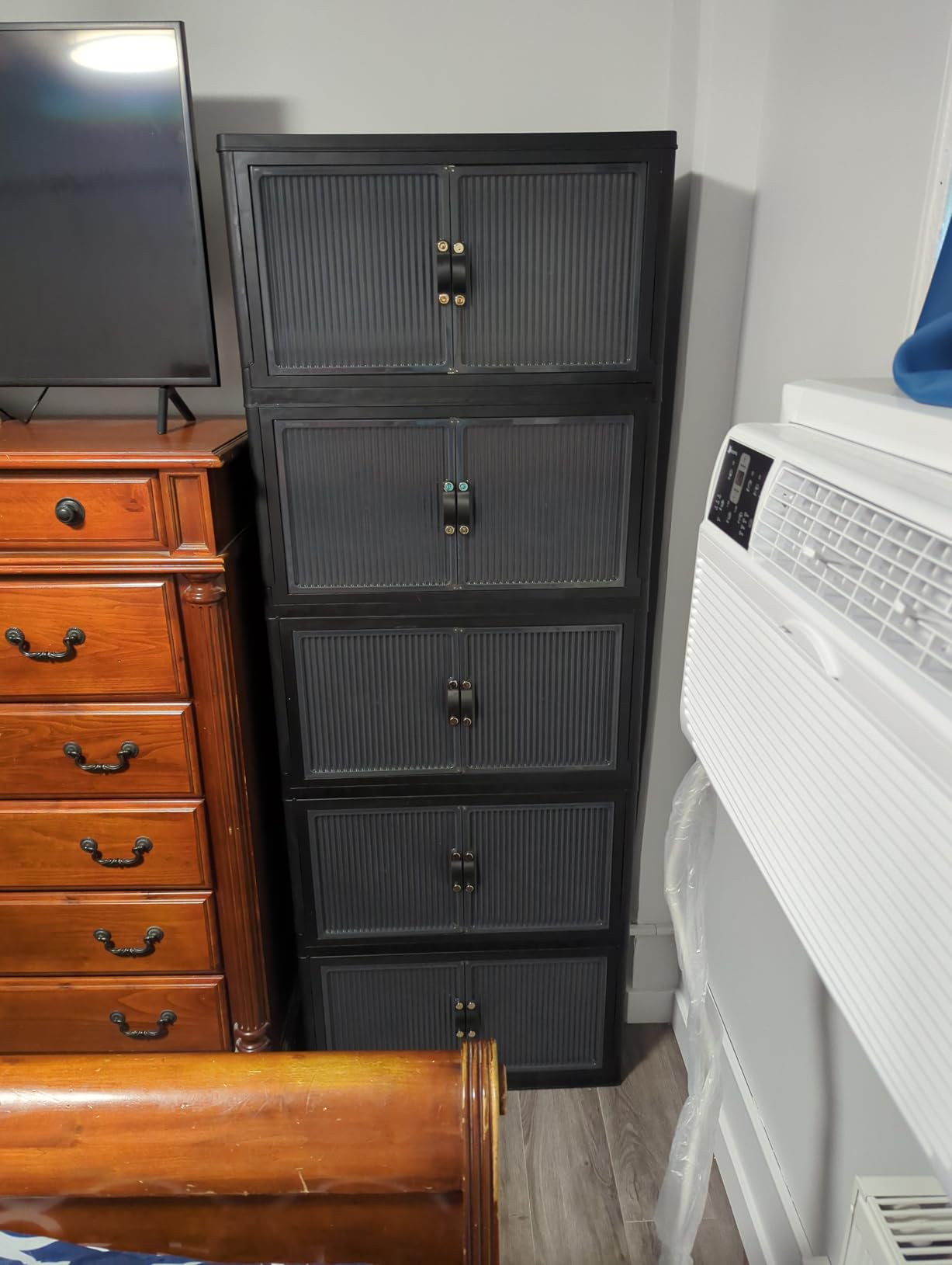 SAILUN 580Qt Stackable Storage Bins,Storage Cabinet with a Lid,5 Pack Black customer photo 1